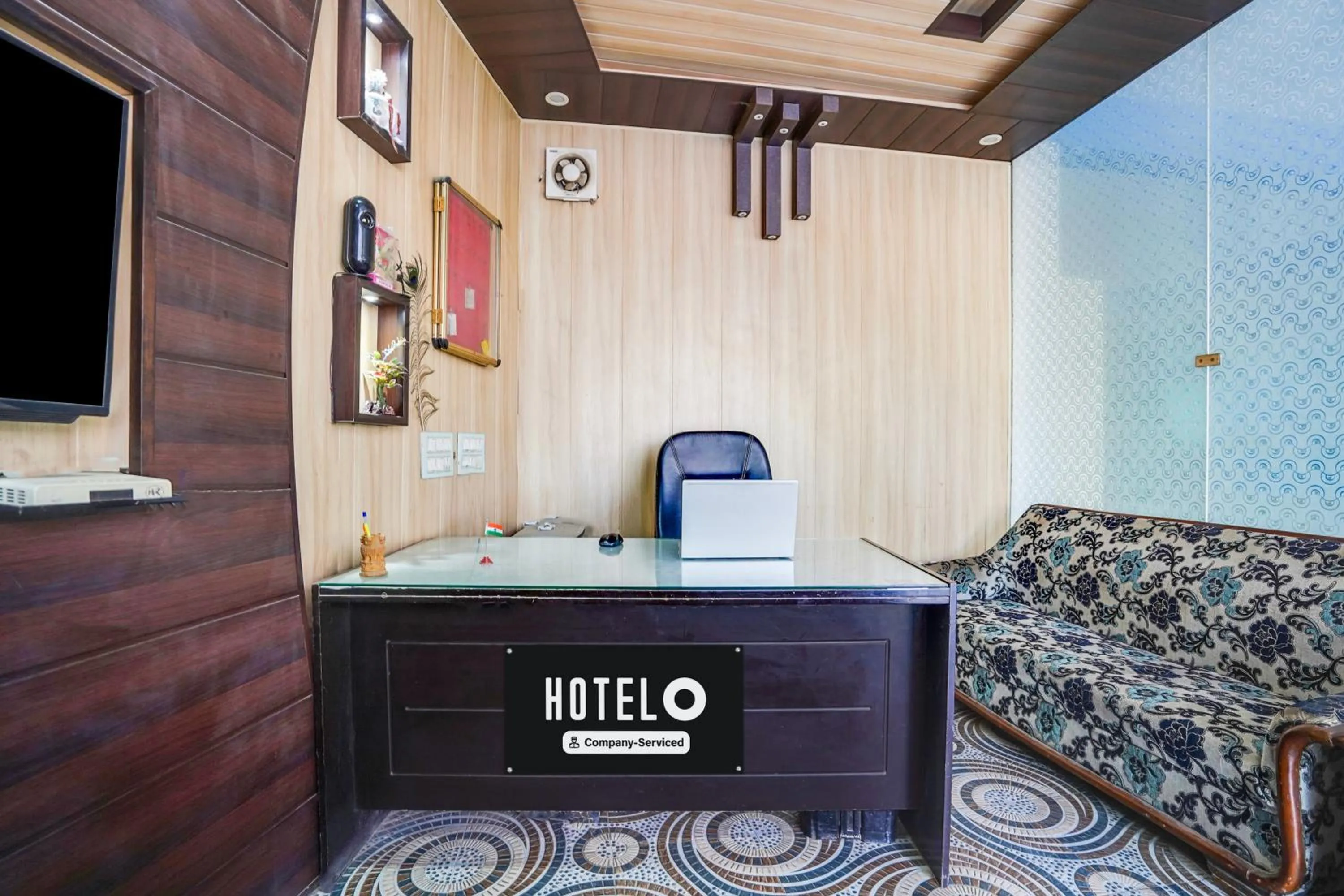 Lobby or reception in Hotel O Kedarpuram Near Doon University