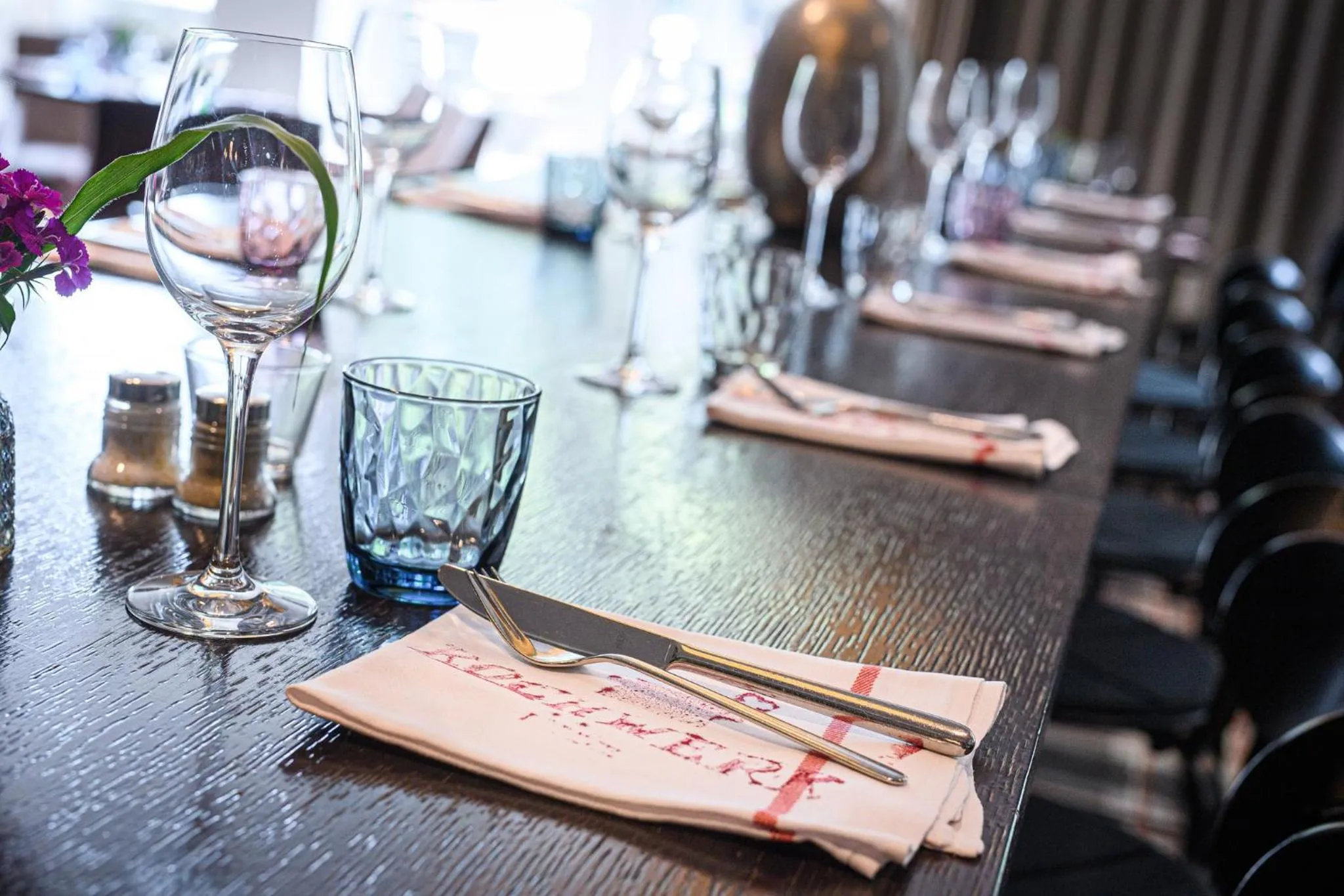 Restaurant/places to eat in Holiday Inn Lübeck by IHG