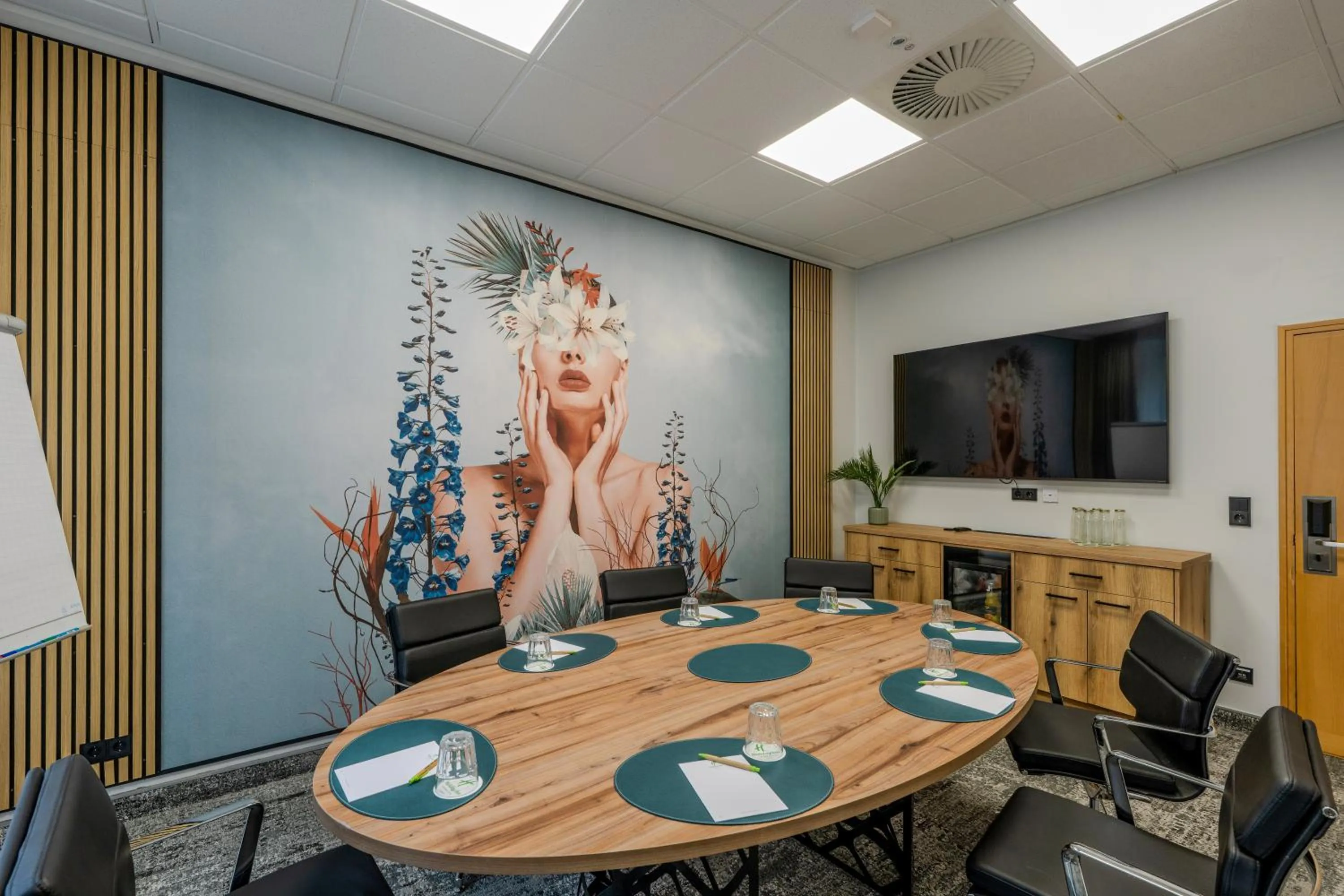 Meeting/conference room in Holiday Inn Lübeck by IHG