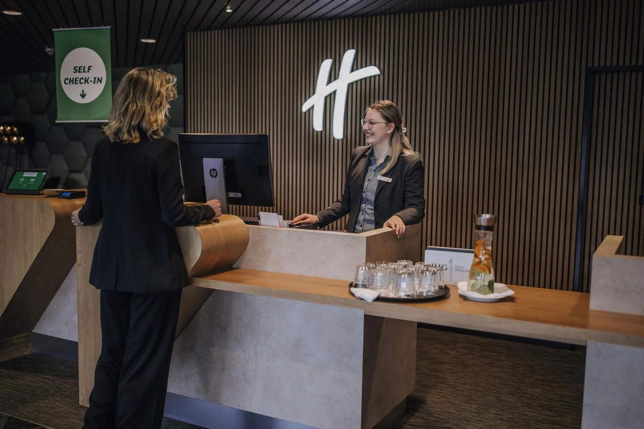 Lobby or reception in Holiday Inn Lübeck by IHG