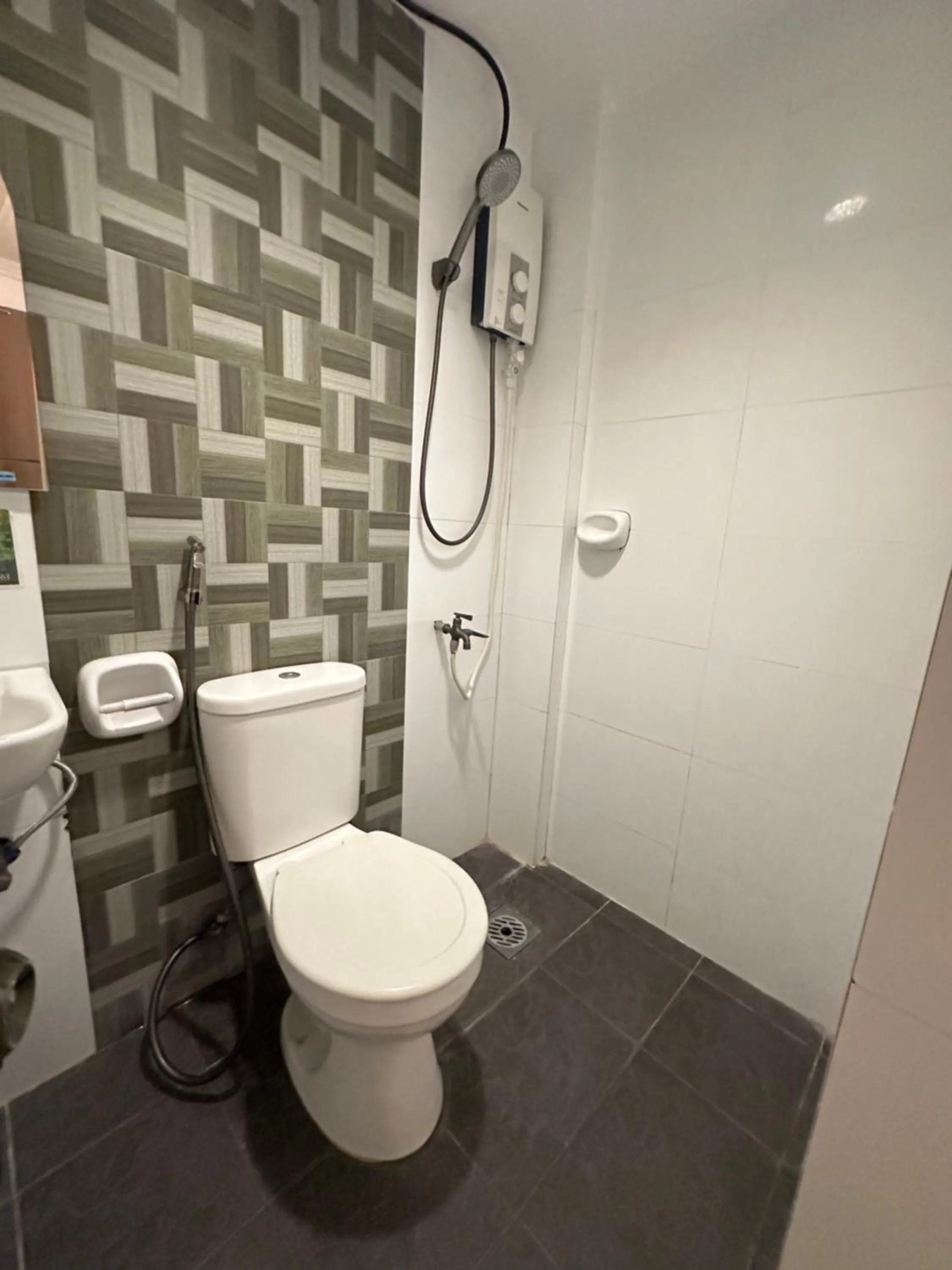 Bathroom in S and M Hotel Inc.