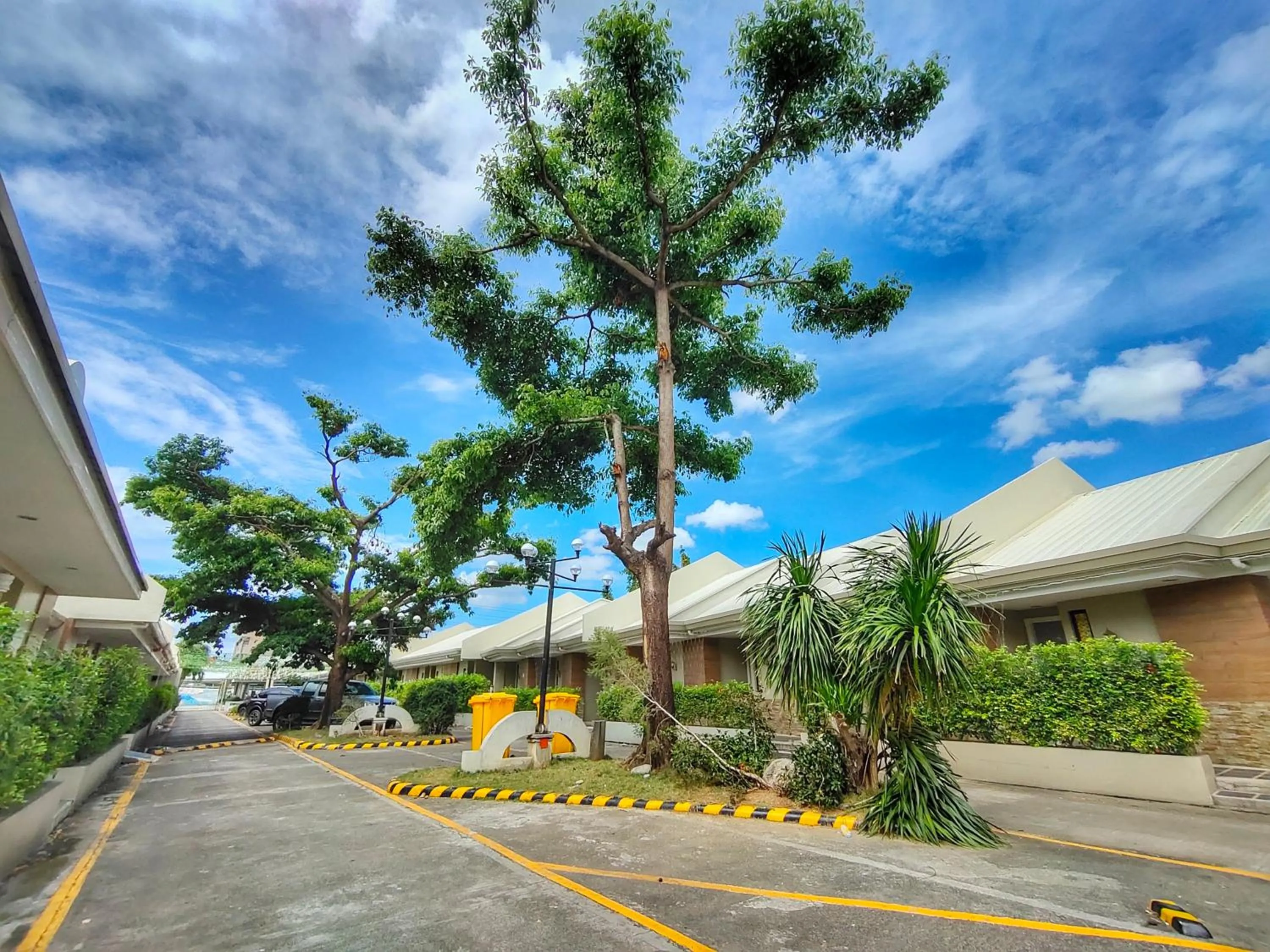 Property building in S and M Hotel Inc.