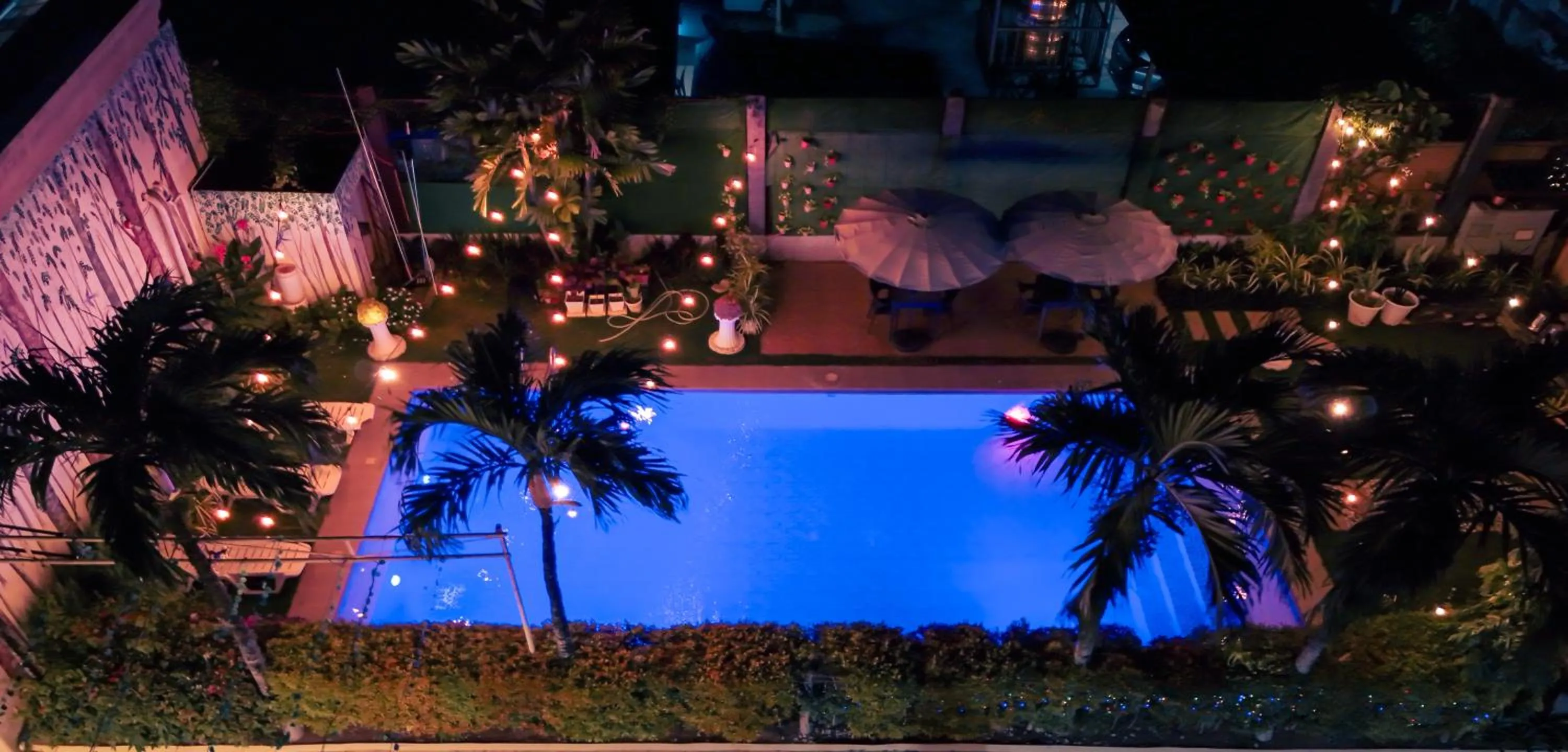 Swimming pool in S and M Hotel Inc.