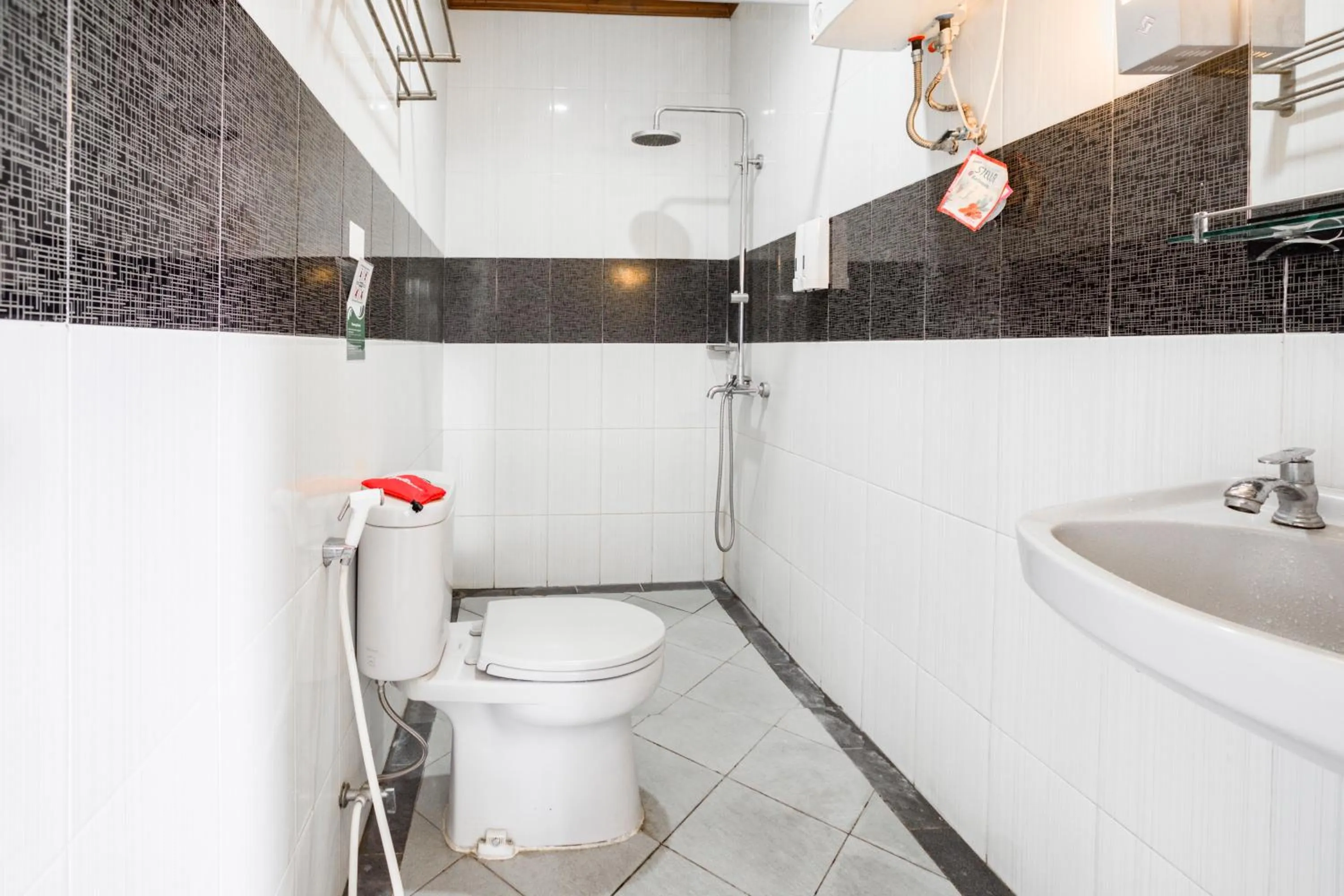 Bathroom in RedDoorz Plus @ Purwodadi