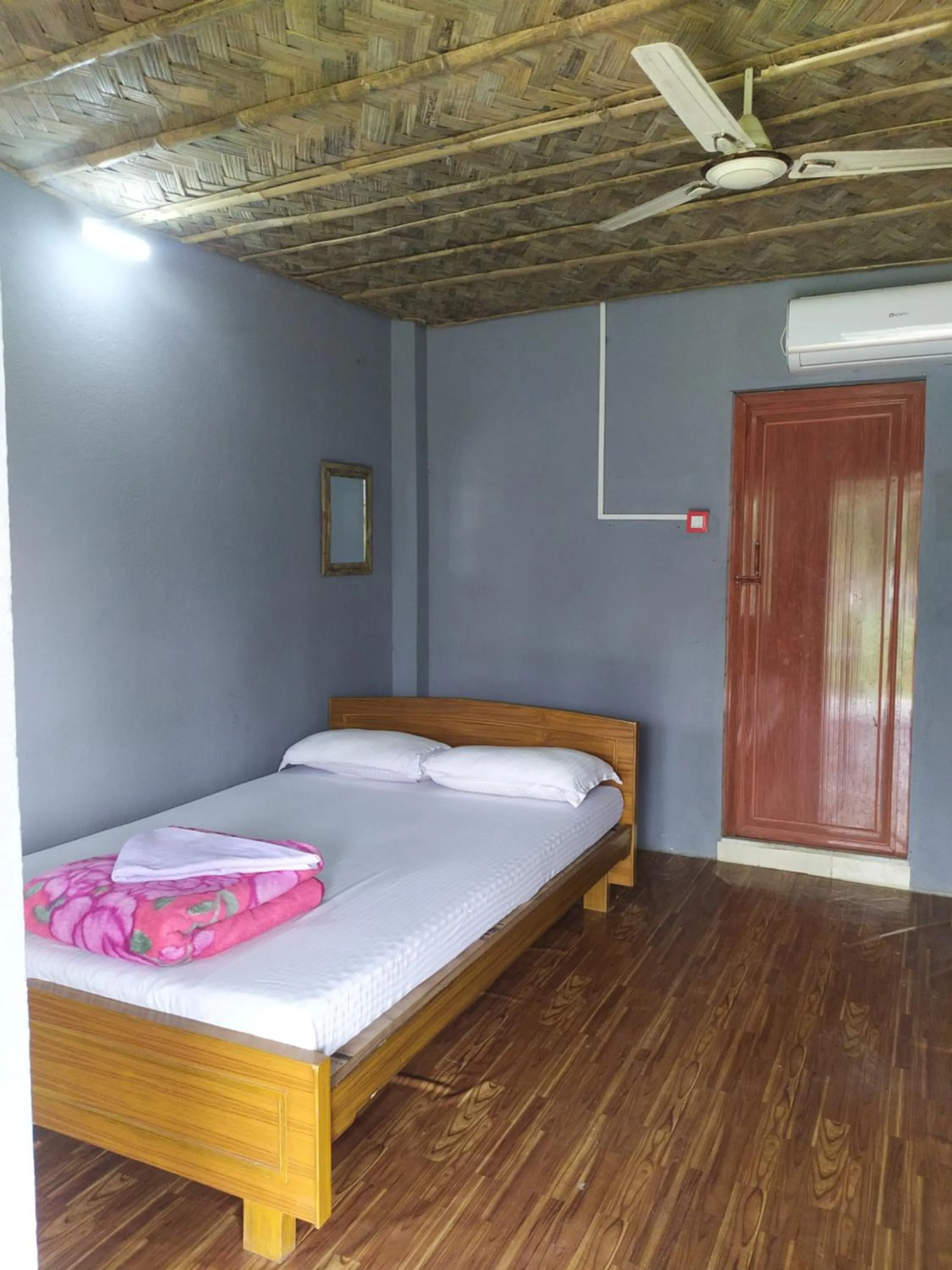Bed in sundarban jungle mahal resort