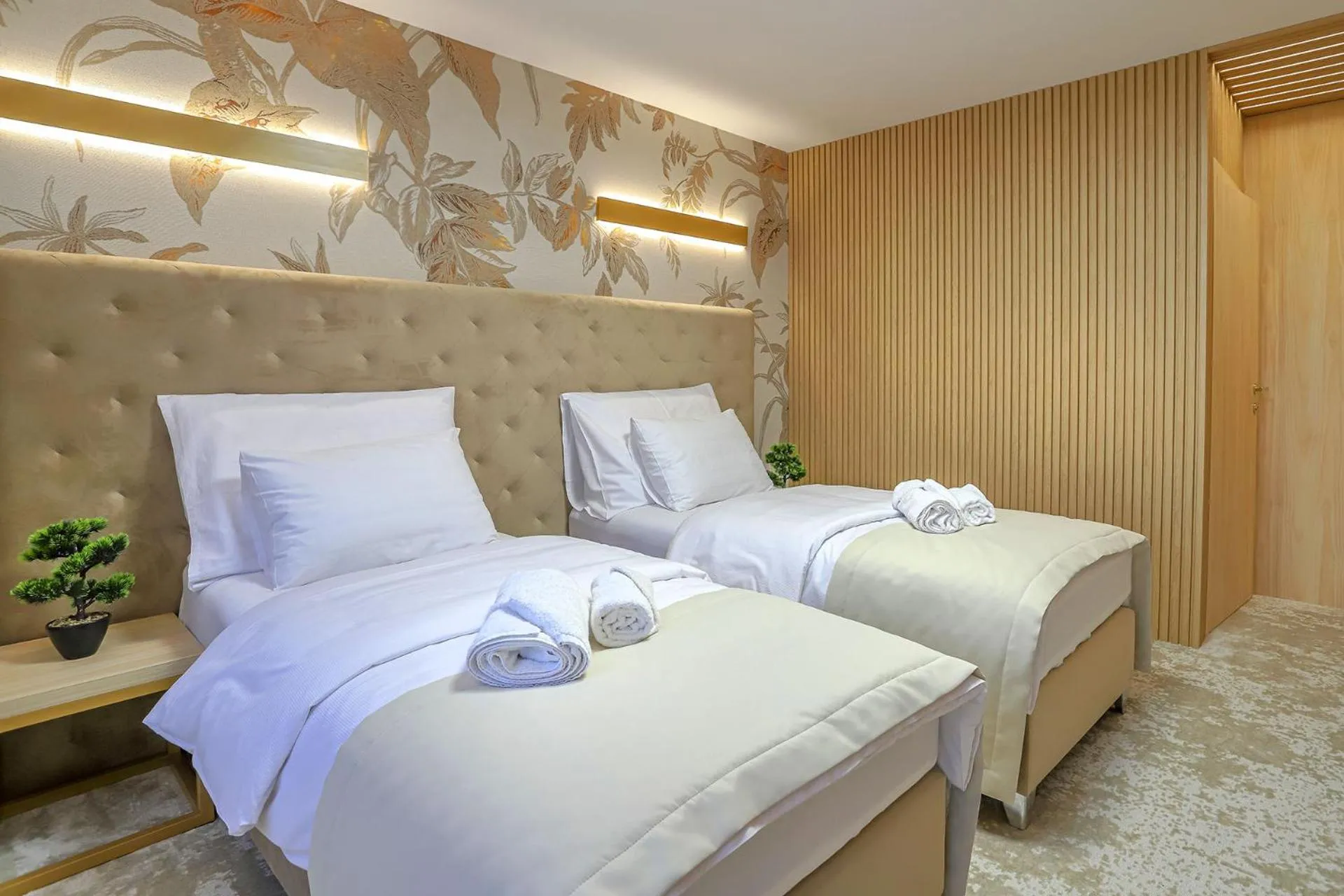 Bedroom, Bed in Hotel Kamélia