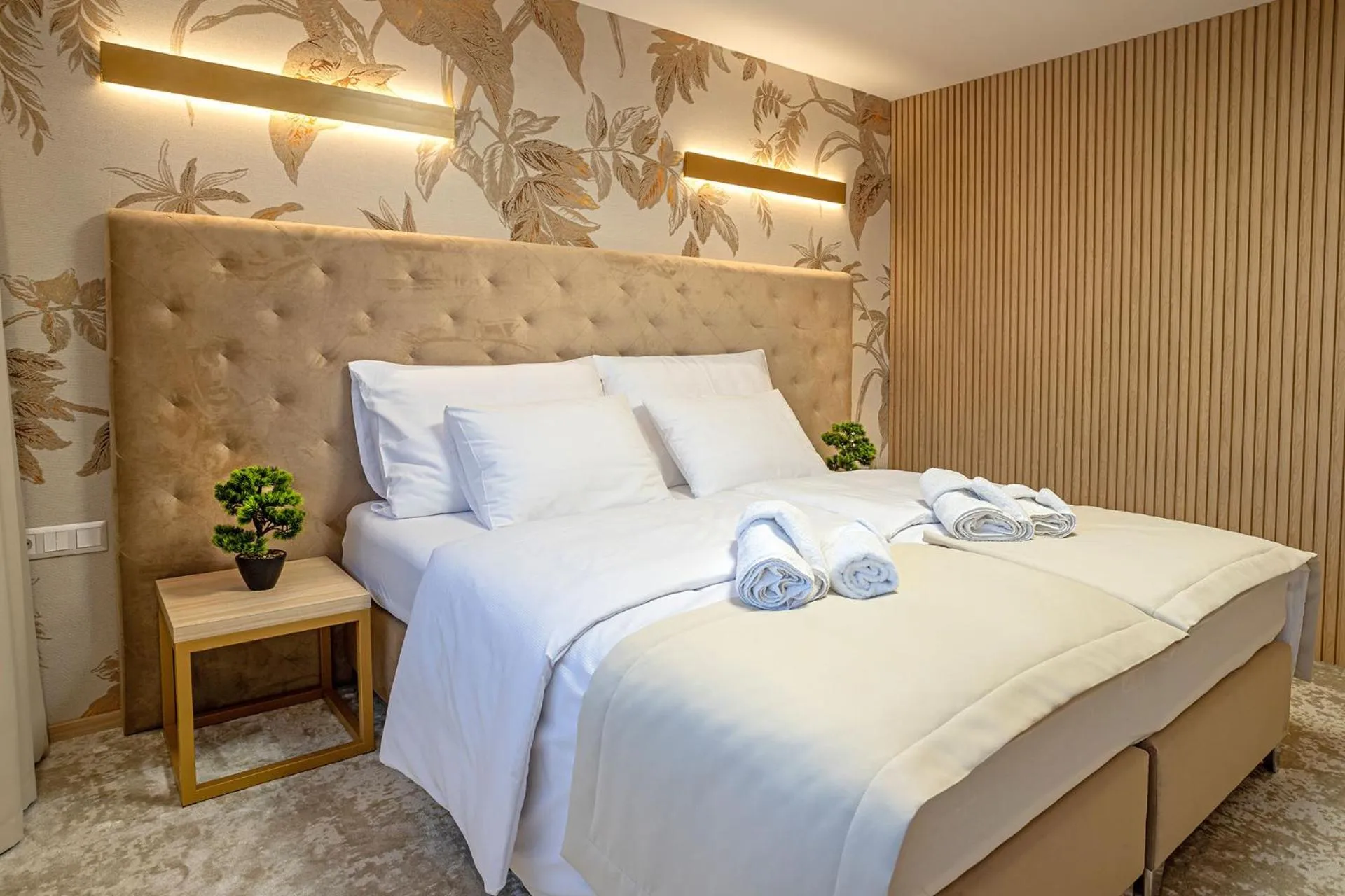 Bedroom, Bed in Hotel Kamélia