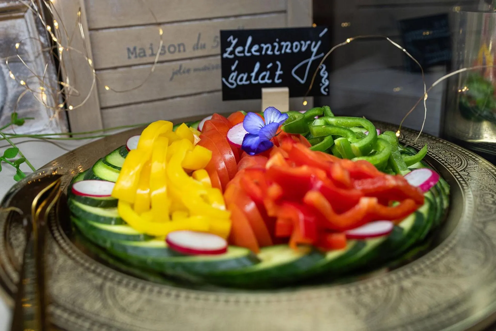 Buffet breakfast in Hotel Kamélia