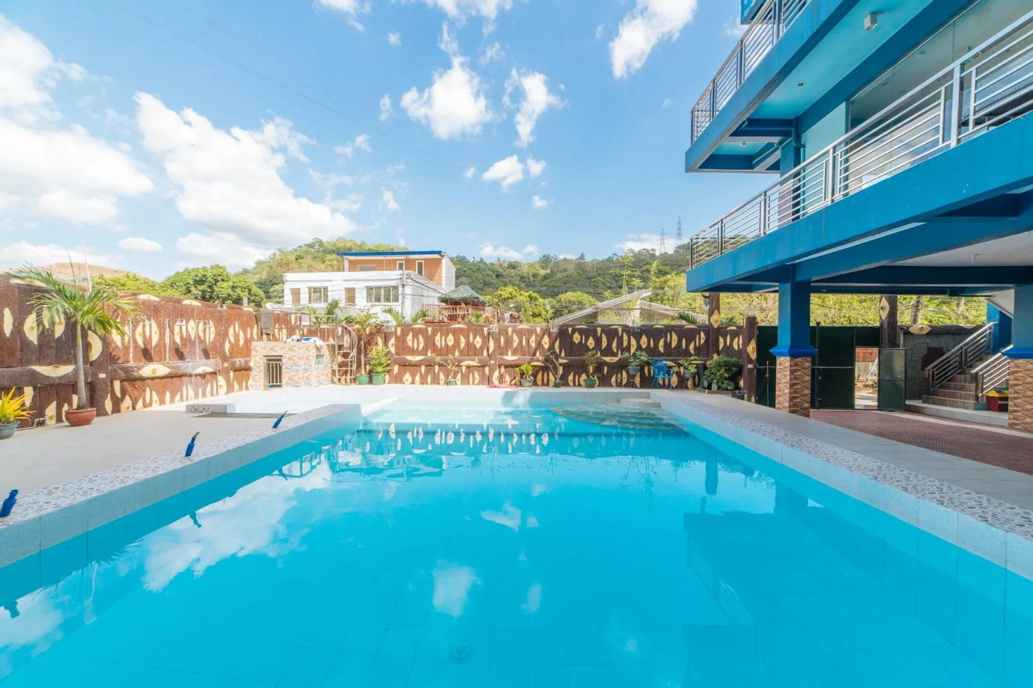 Swimming pool in RedDoorz Premium @ Casa Ghilda Resort Olongapo City