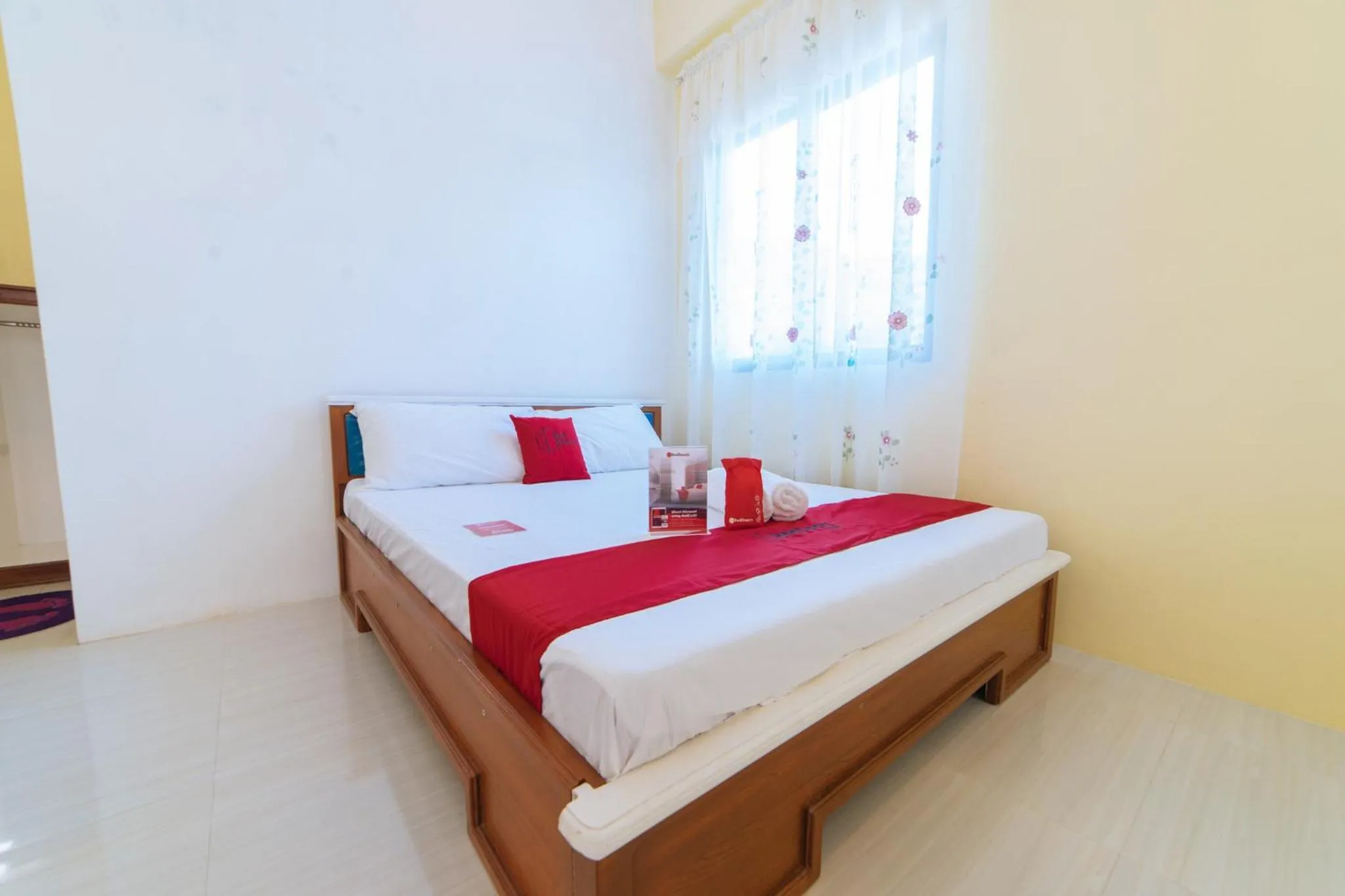 Bed in RedDoorz Premium @ Casa Ghilda Resort Olongapo City