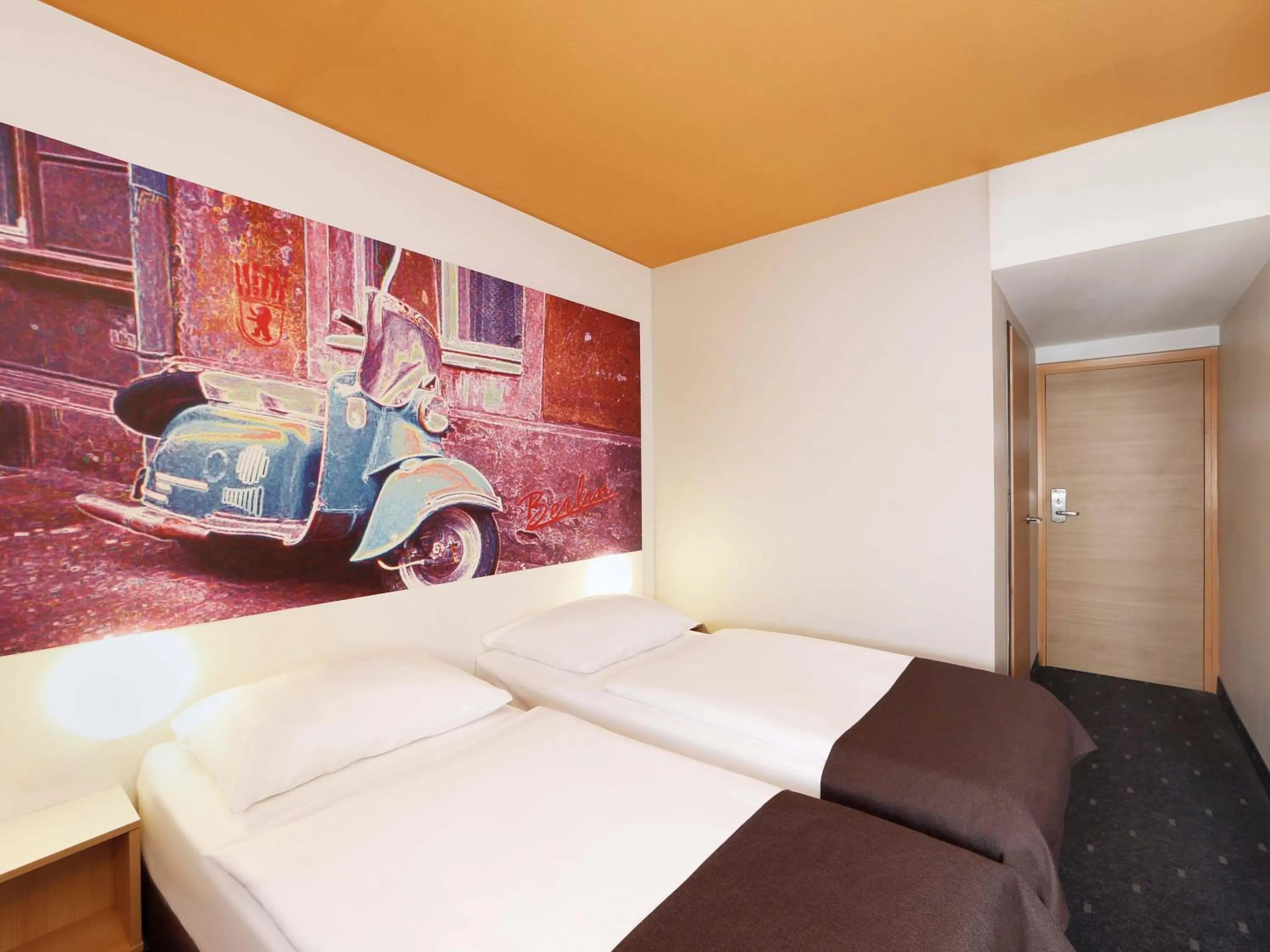 Photo of the whole room, Bed in B&B Hotel Berlin Genshagen-Süd