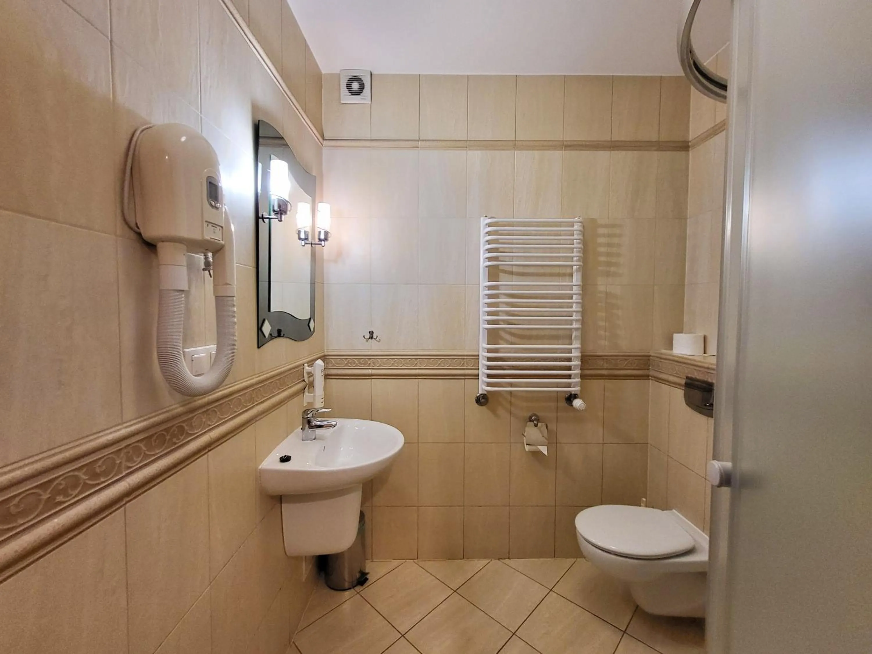 Toilet in Hotel Hesperus