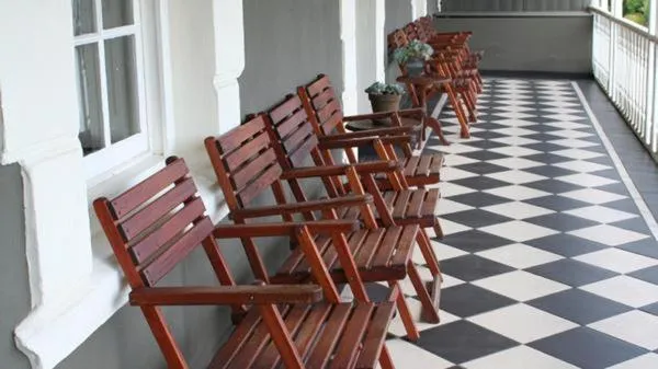 Property building in Bredasdorp Square