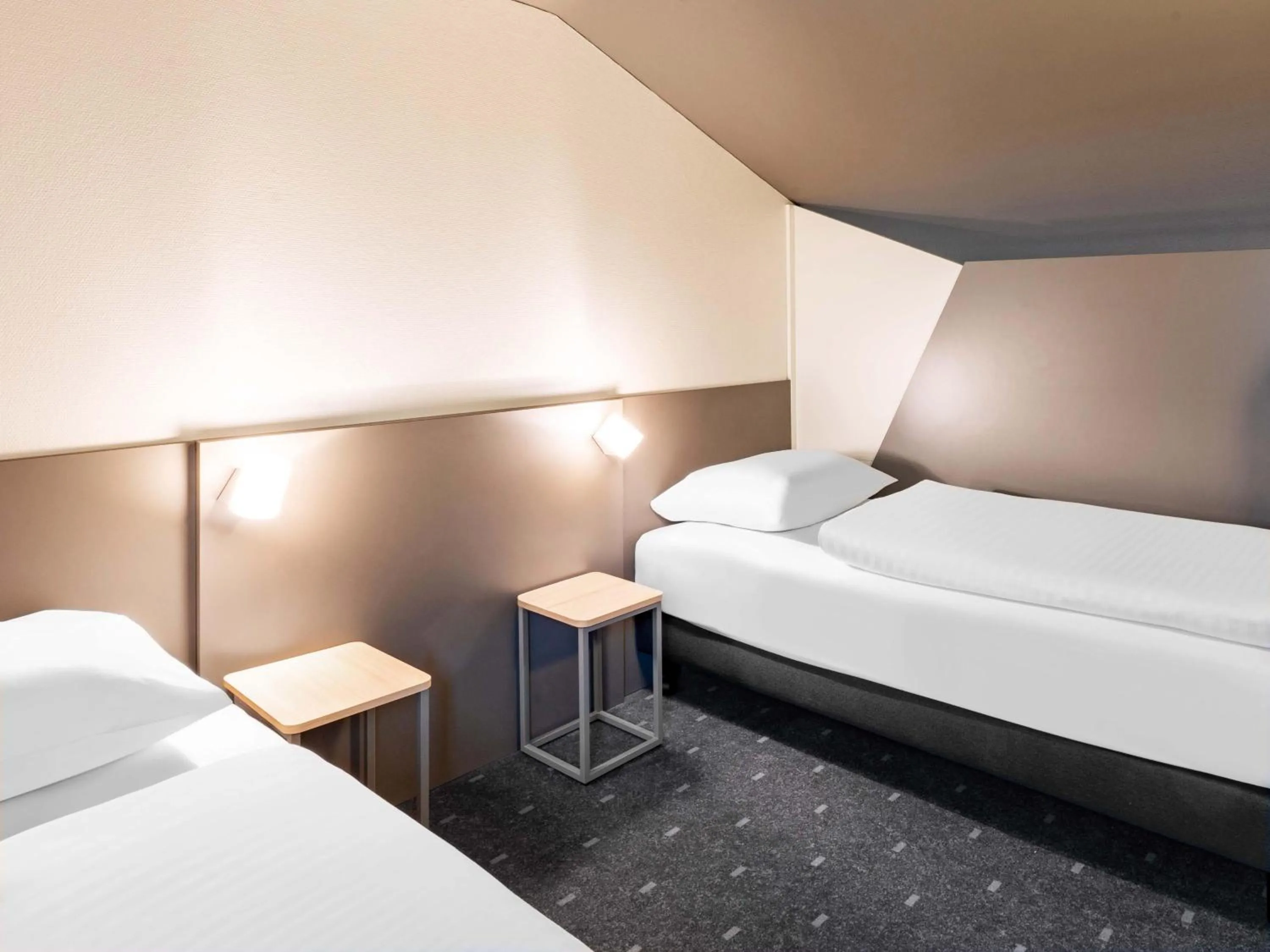 Photo of the whole room, Bed in B&B Hotel Hannover-Nord