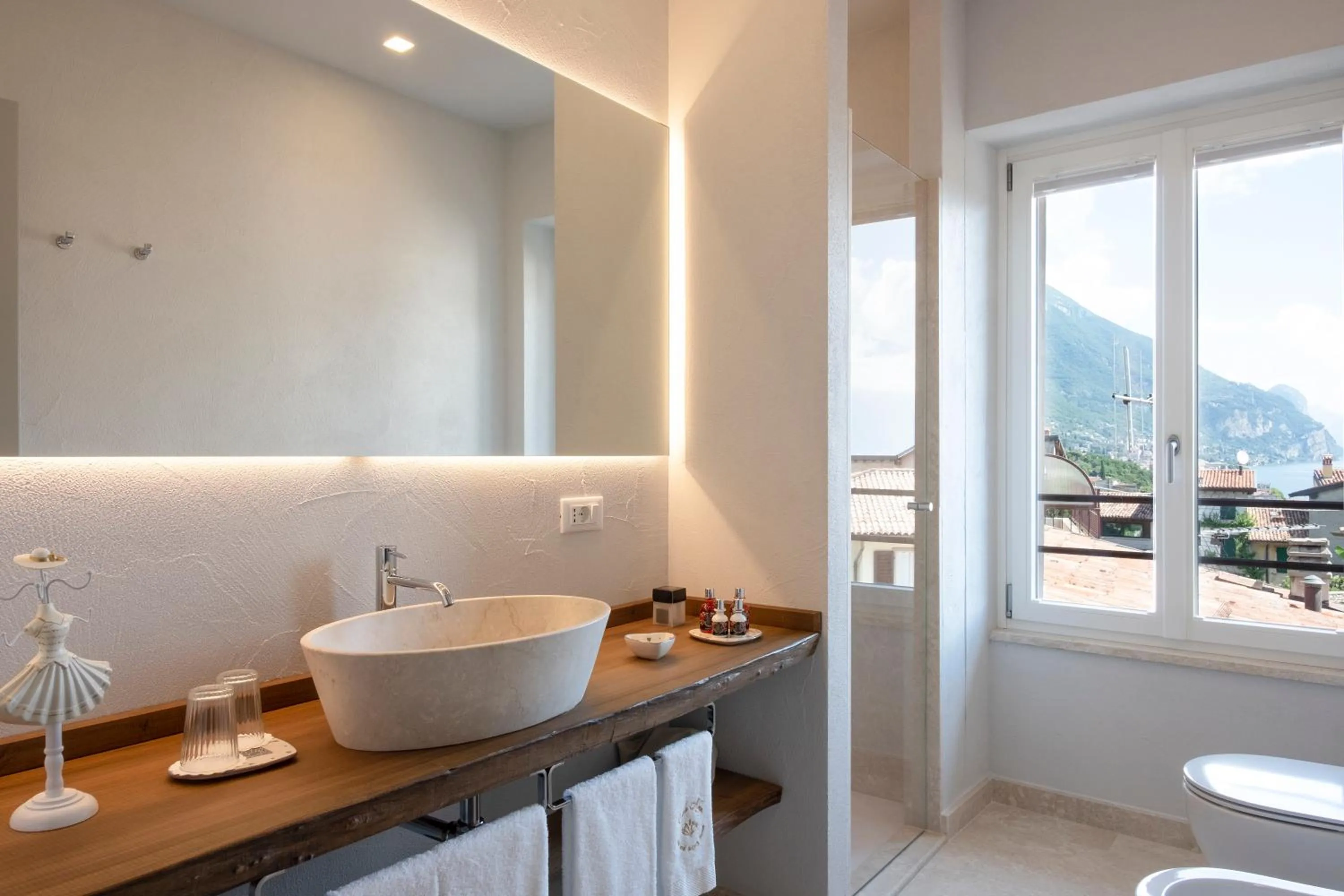 Bathroom in Corte Alma Spa and Luxury Home