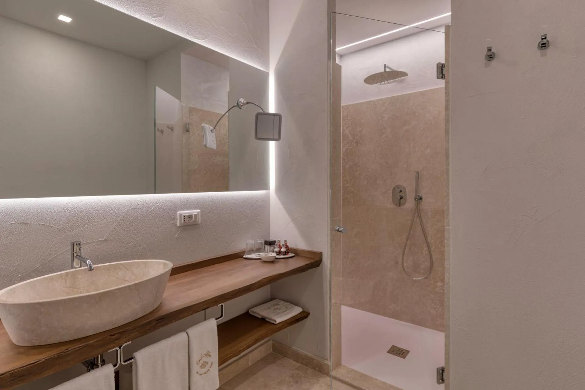 Bathroom in Corte Alma Spa and Luxury Home
