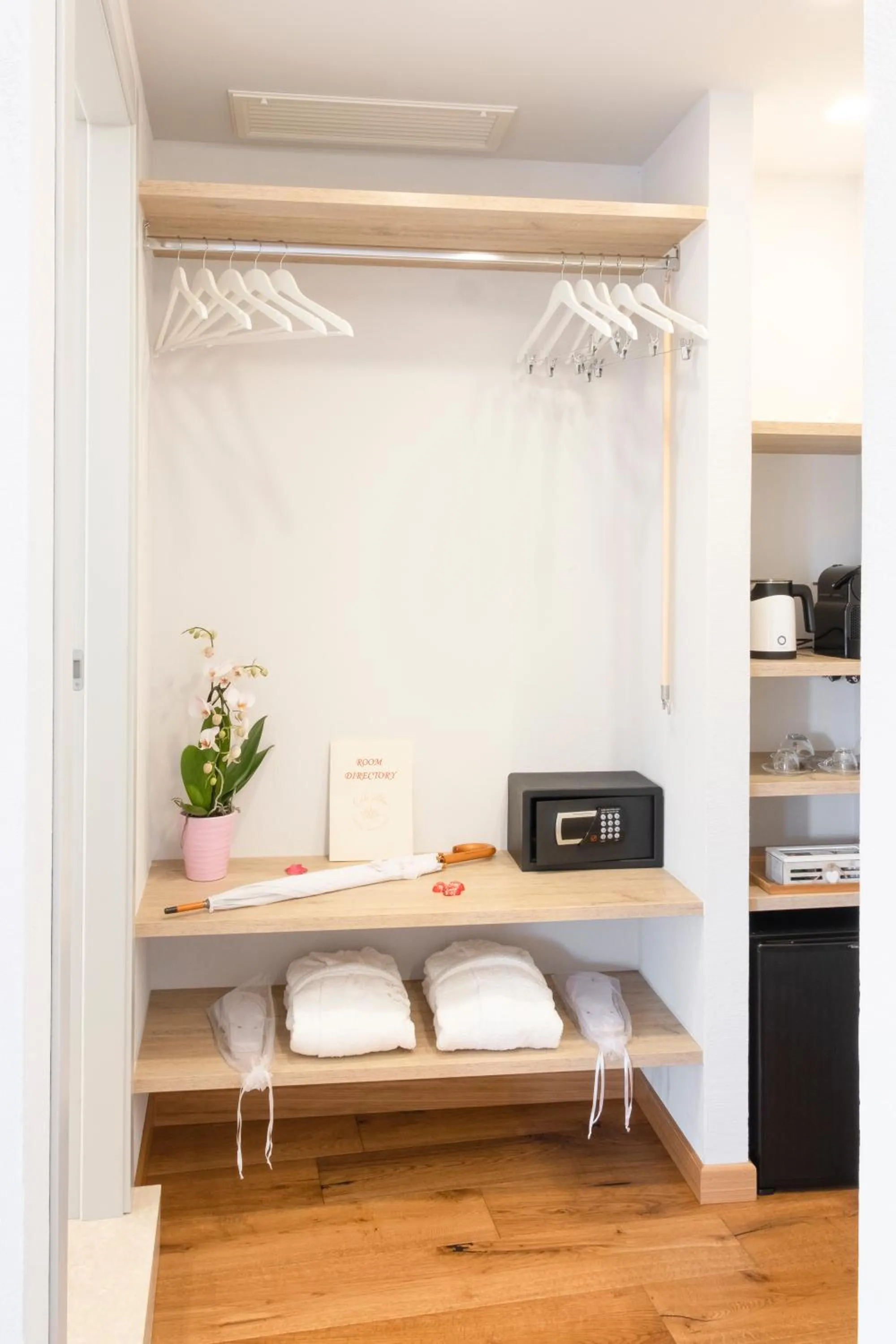 Bedroom in Corte Alma Spa and Luxury Home