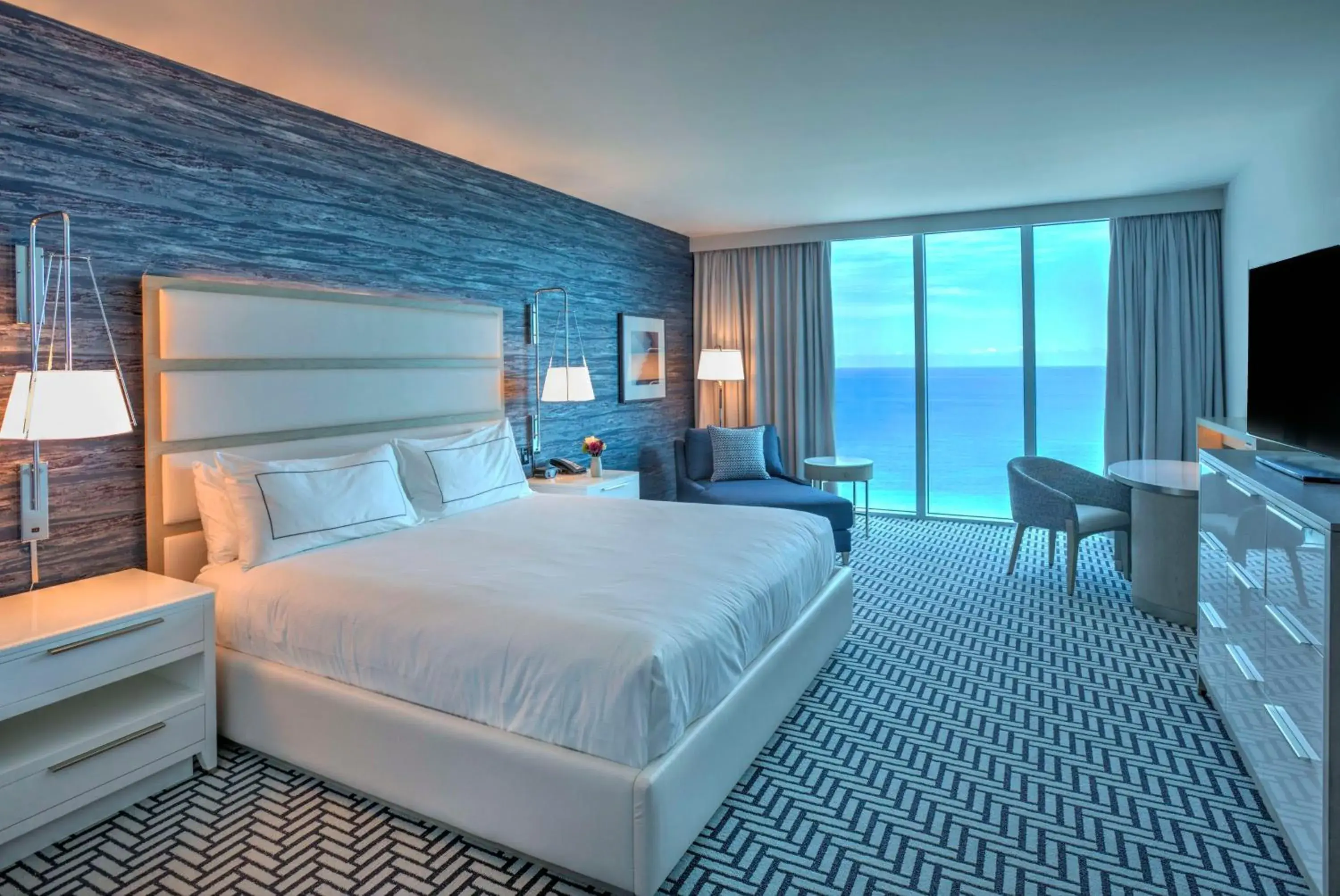 King Room with Oceanfront in Hotel Maren Fort Lauderdale Beach, Curio Collection By Hilton King Room with Oceanfront in Hotel Maren Fort Lauderdale Beach, Curio Collection By Hilton