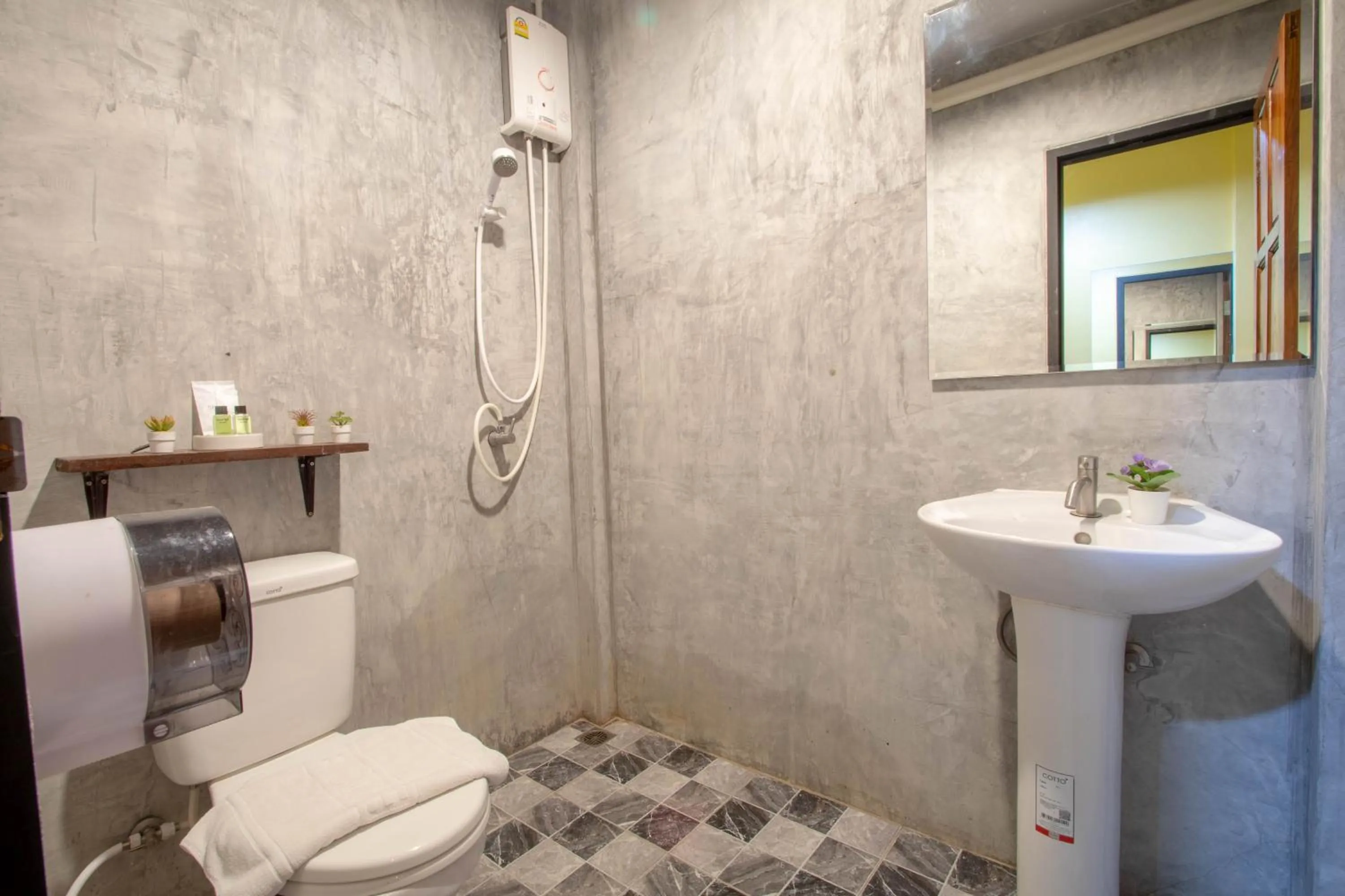 Shower in Tuscany Land Resort Donmuang