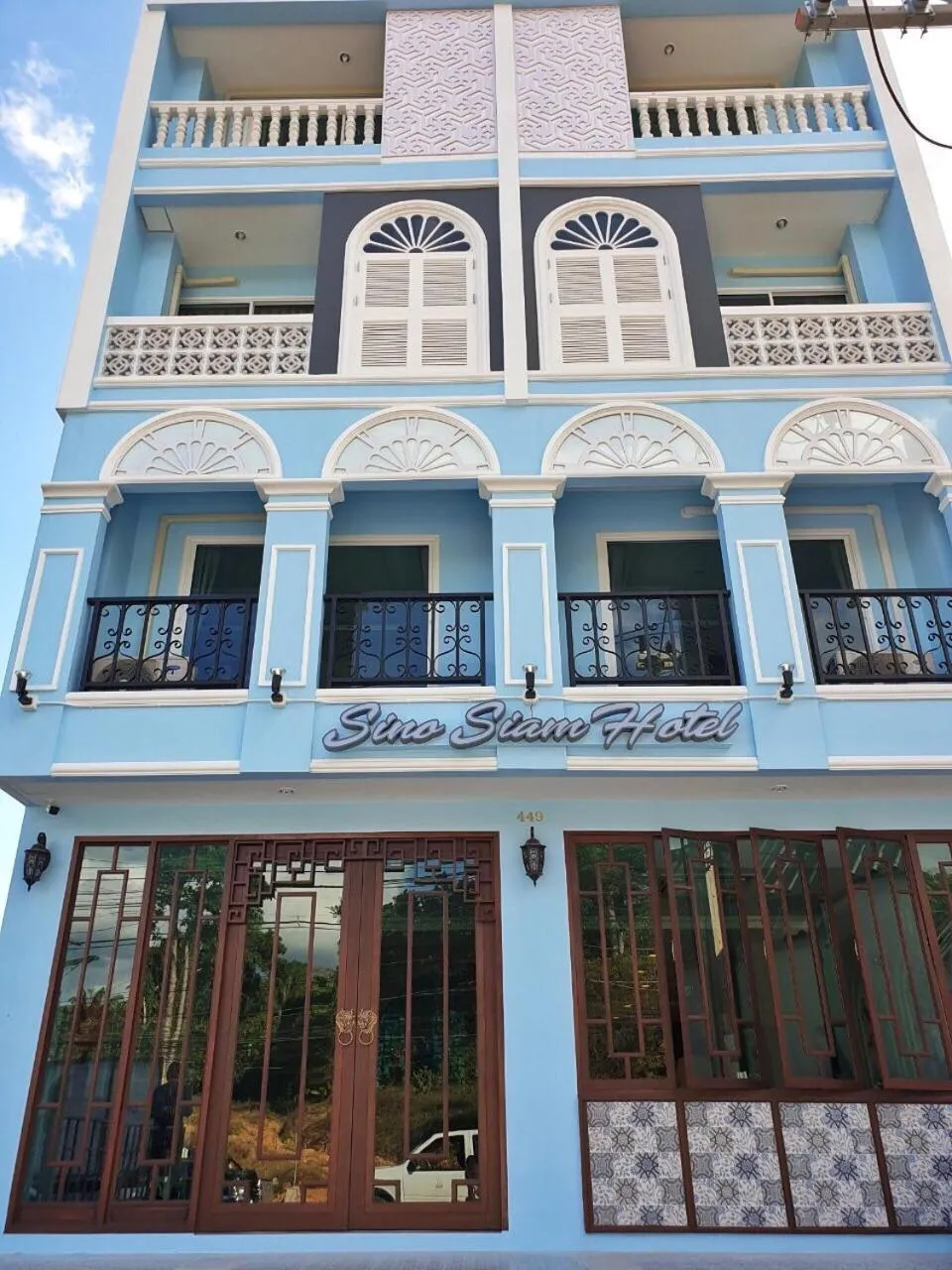 Facade/entrance in Sino Siam Hotel
