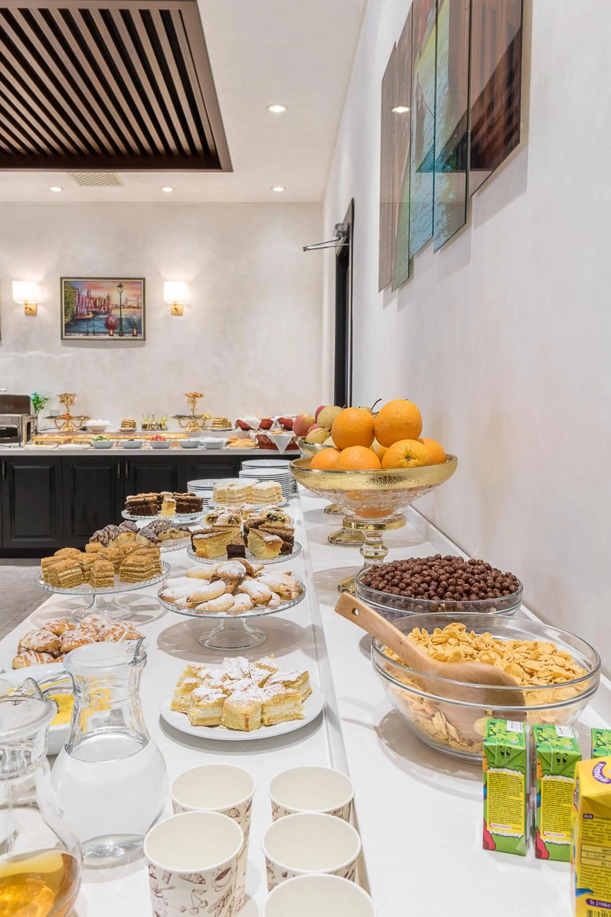 Breakfast in Qushbegi Plaza Hotel