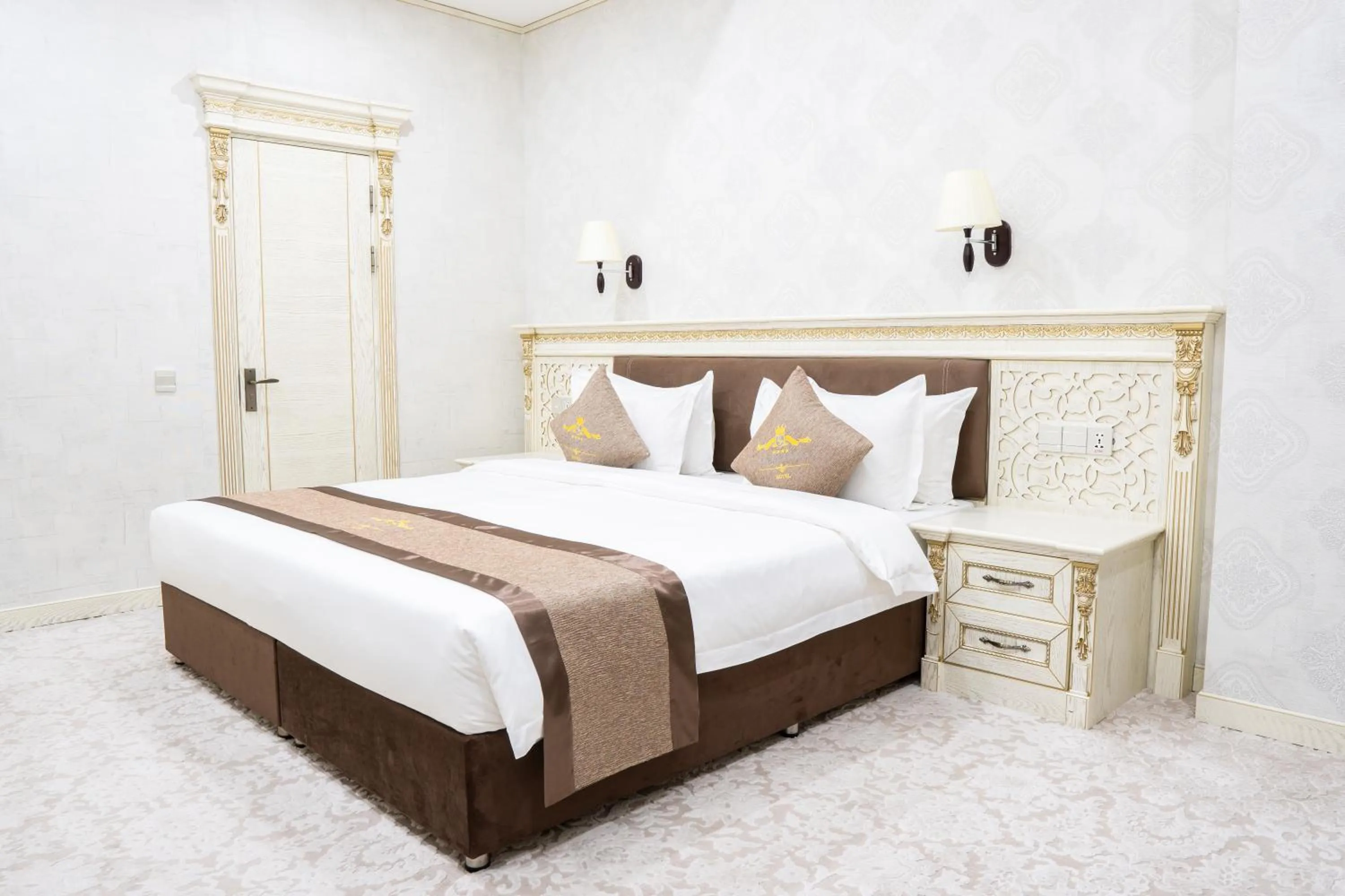 Bedroom, Bed in Qushbegi Plaza Hotel