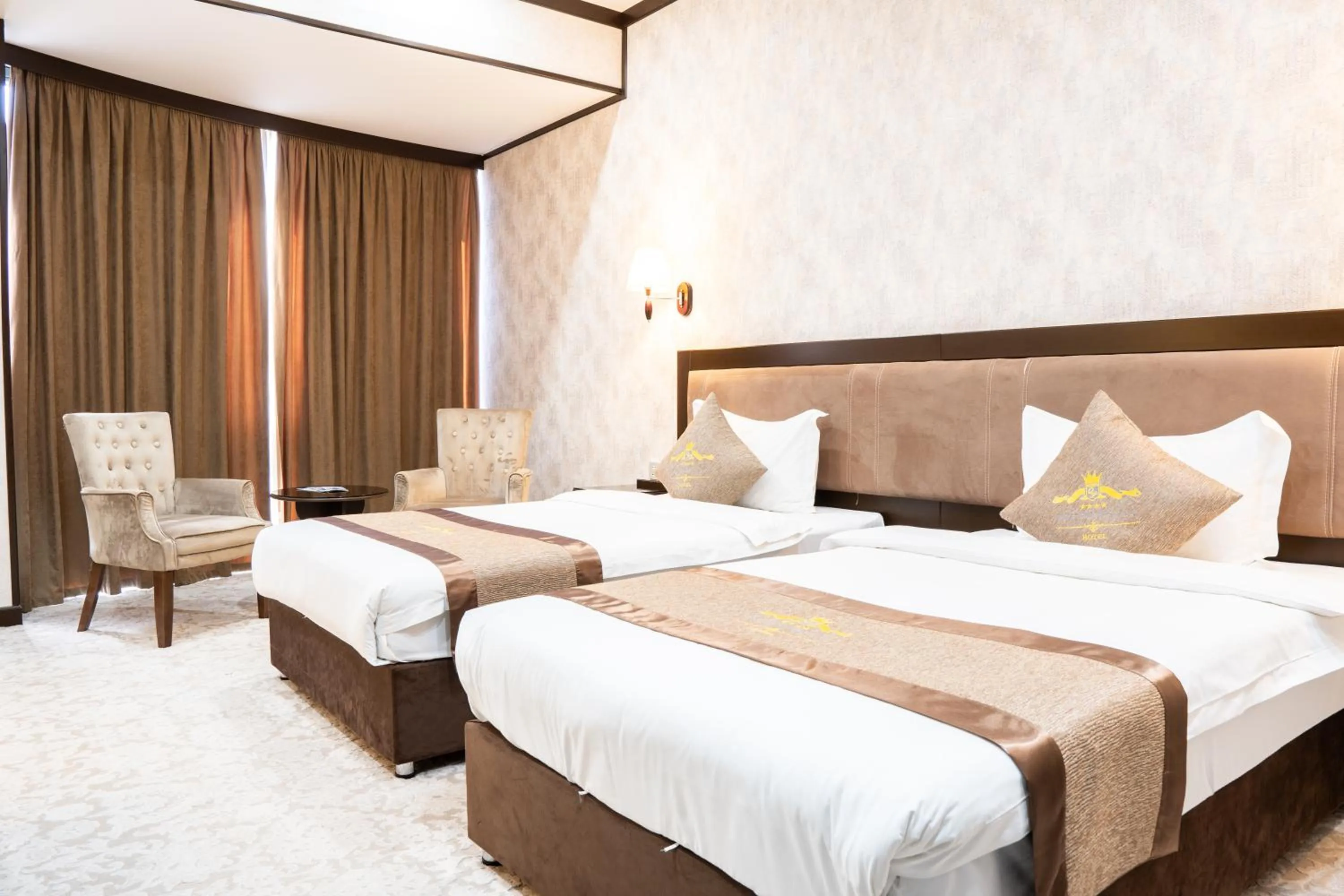 Photo of the whole room, Bed in Qushbegi Plaza Hotel