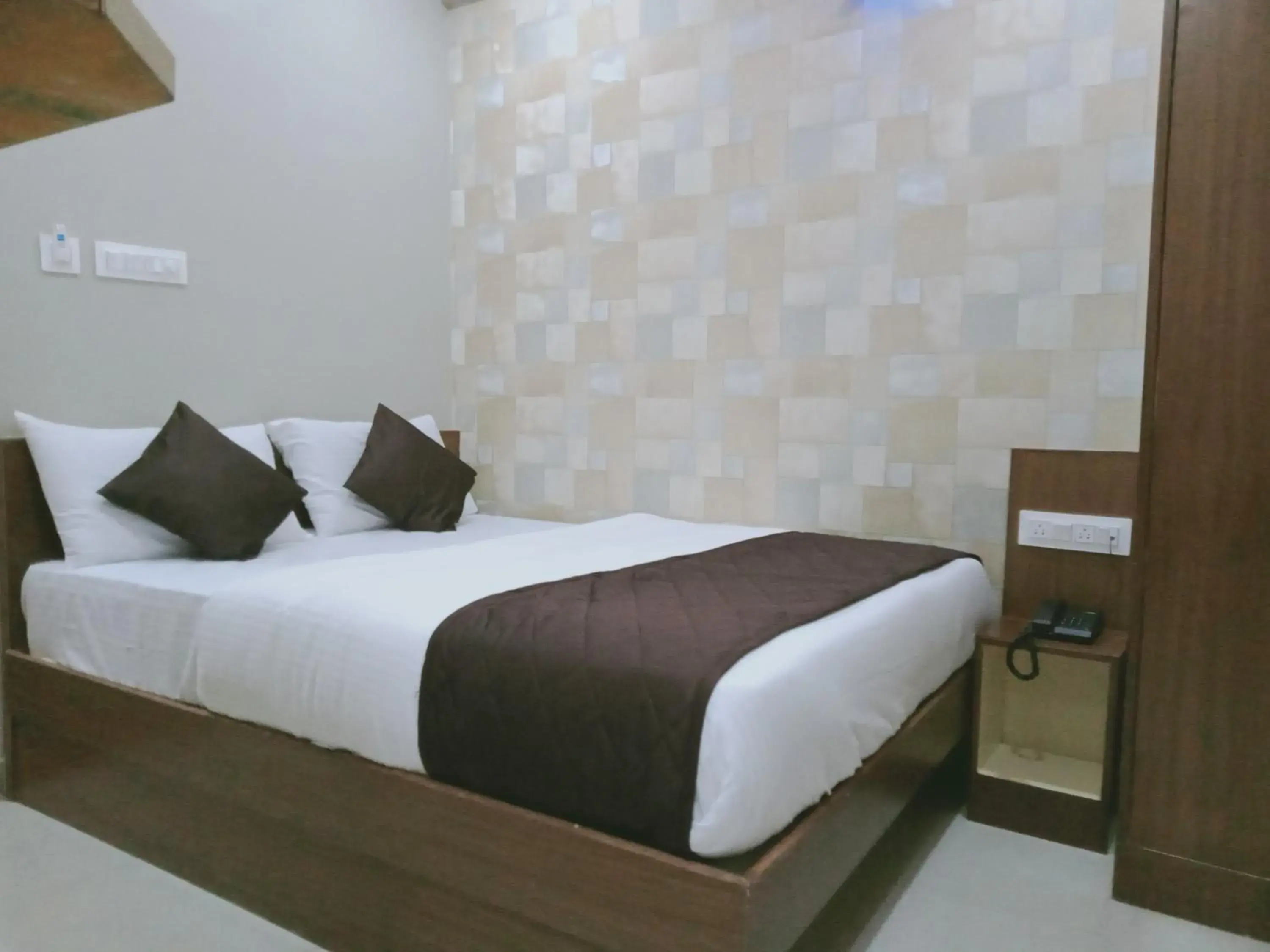 Deluxe Single Room - single occupancy in Olivia Inn And Suites Deluxe Single Room - single occupancy in Olivia Inn And Suites