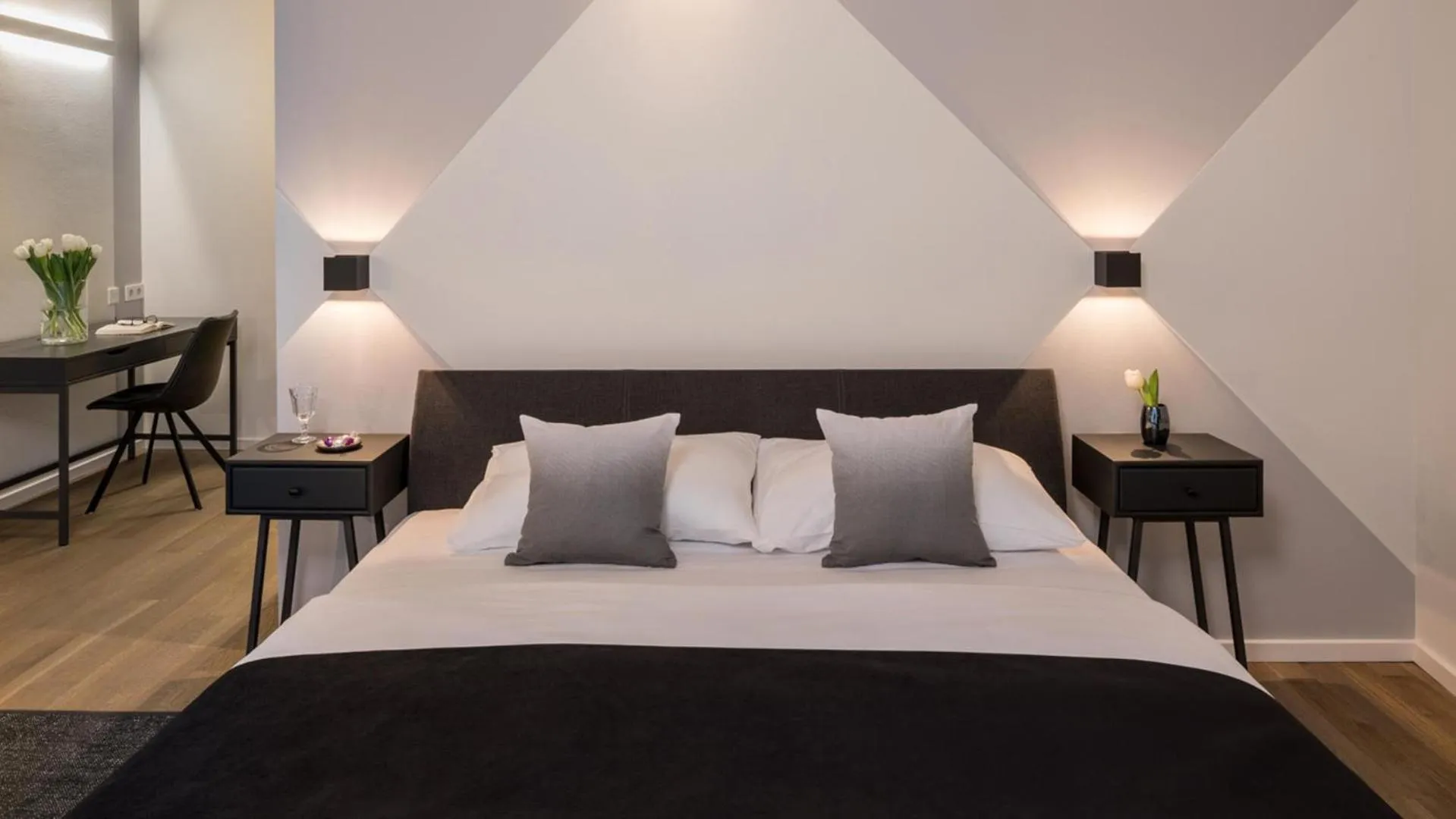 Bed in Blackhome Graz I contactless check-in