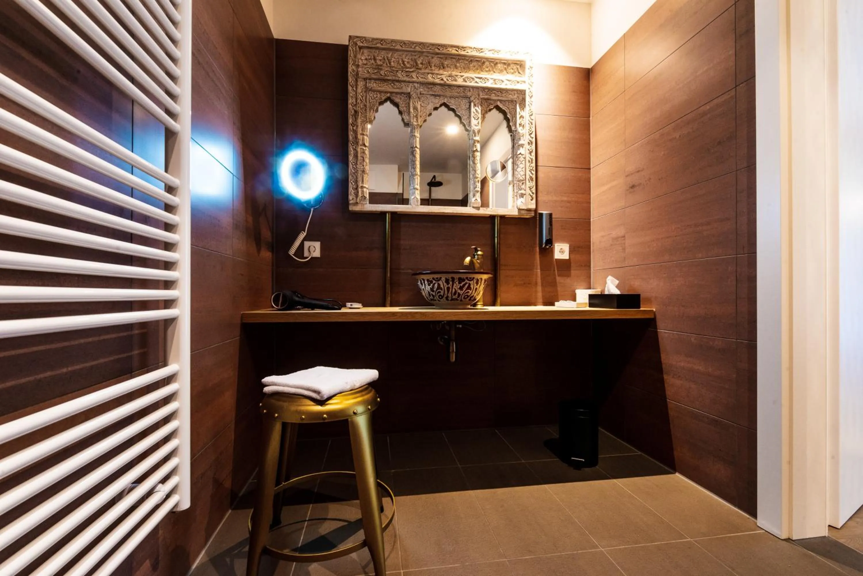 Bathroom in Blackhome Graz I contactless check-in