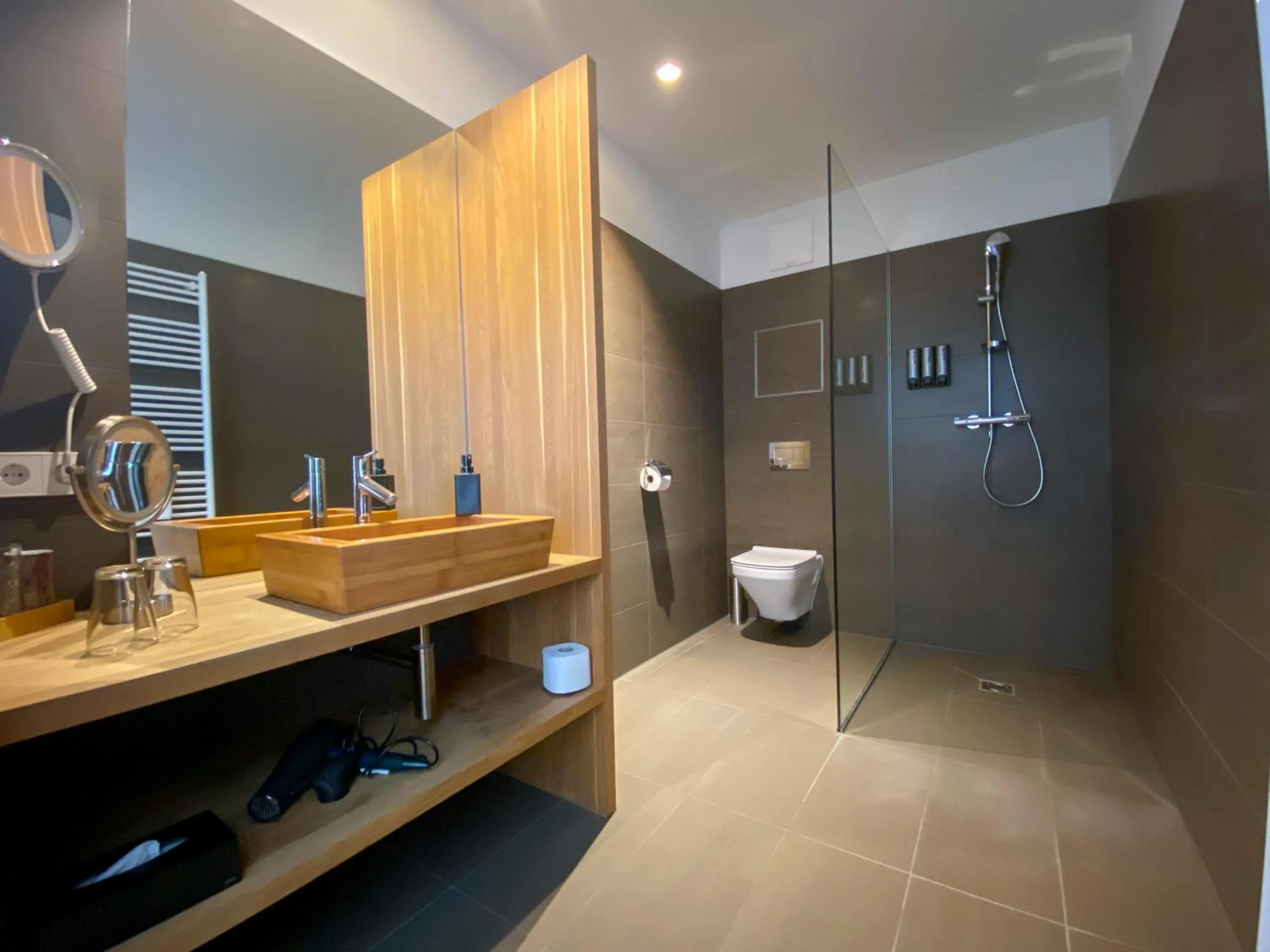 Bathroom in Blackhome Graz I contactless check-in