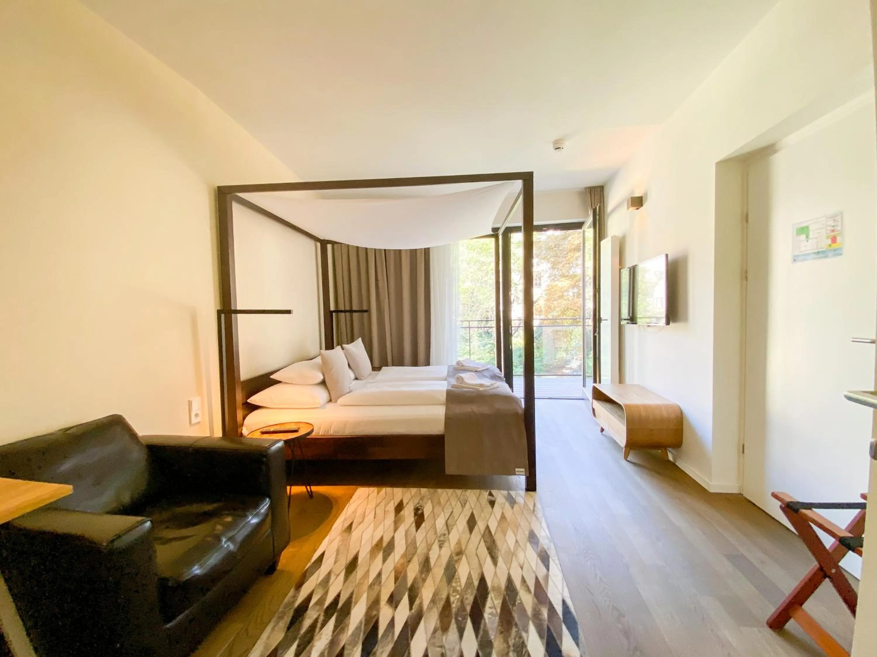 Bedroom, Bed in Blackhome Graz I contactless check-in