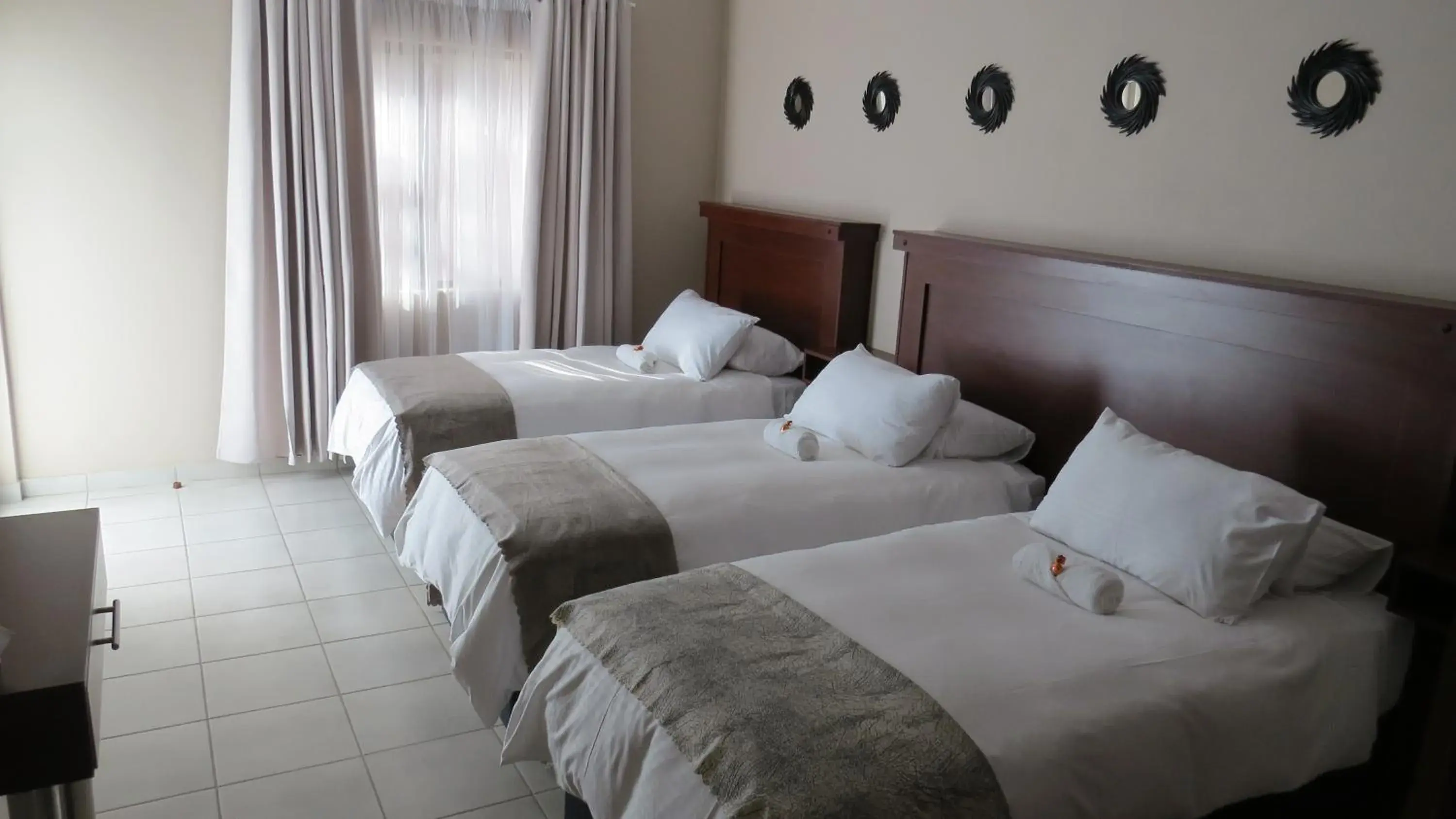 Executive Triple Room in Villa Strada Guesthouse Executive Triple Room in Villa Strada Guesthouse