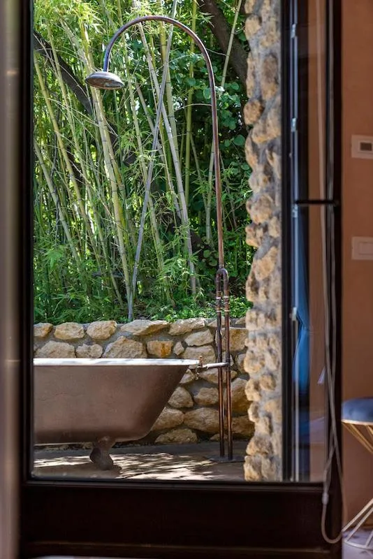 Open Air Bath in Relais Villa dei Gelsi & Spa