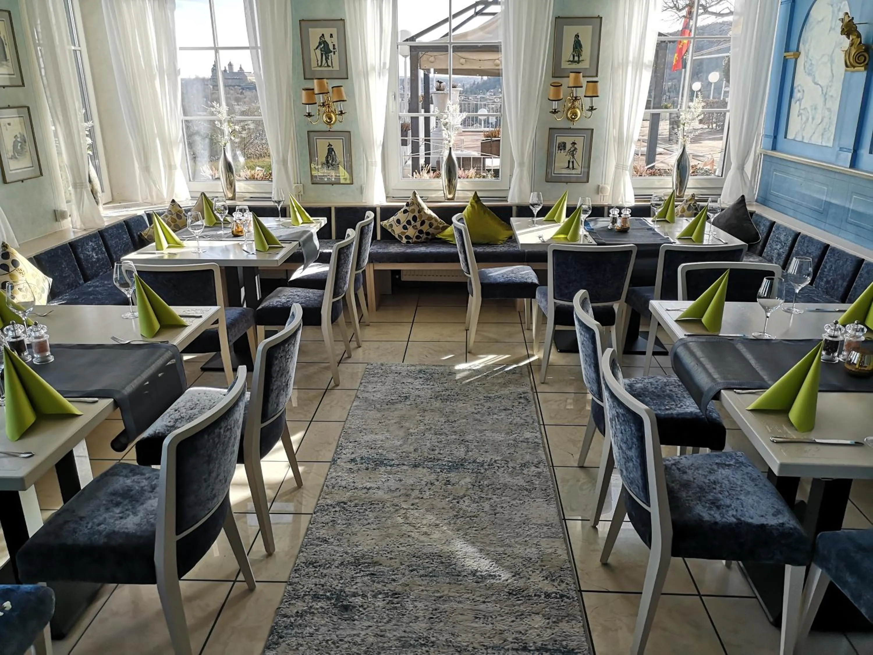 Restaurant/places to eat in Hotel Wittelsbacher Höh