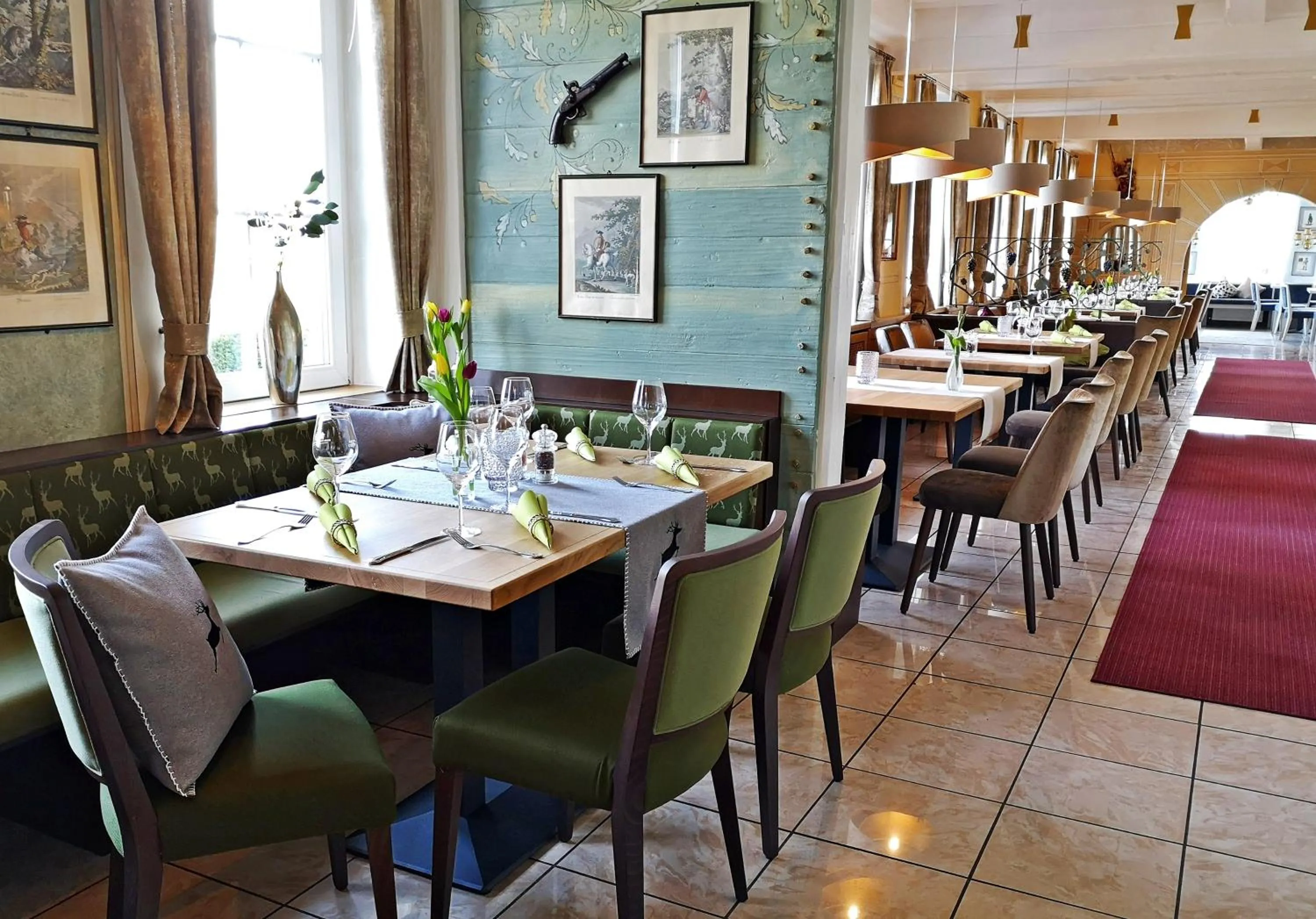 Restaurant/places to eat in Hotel Wittelsbacher Höh