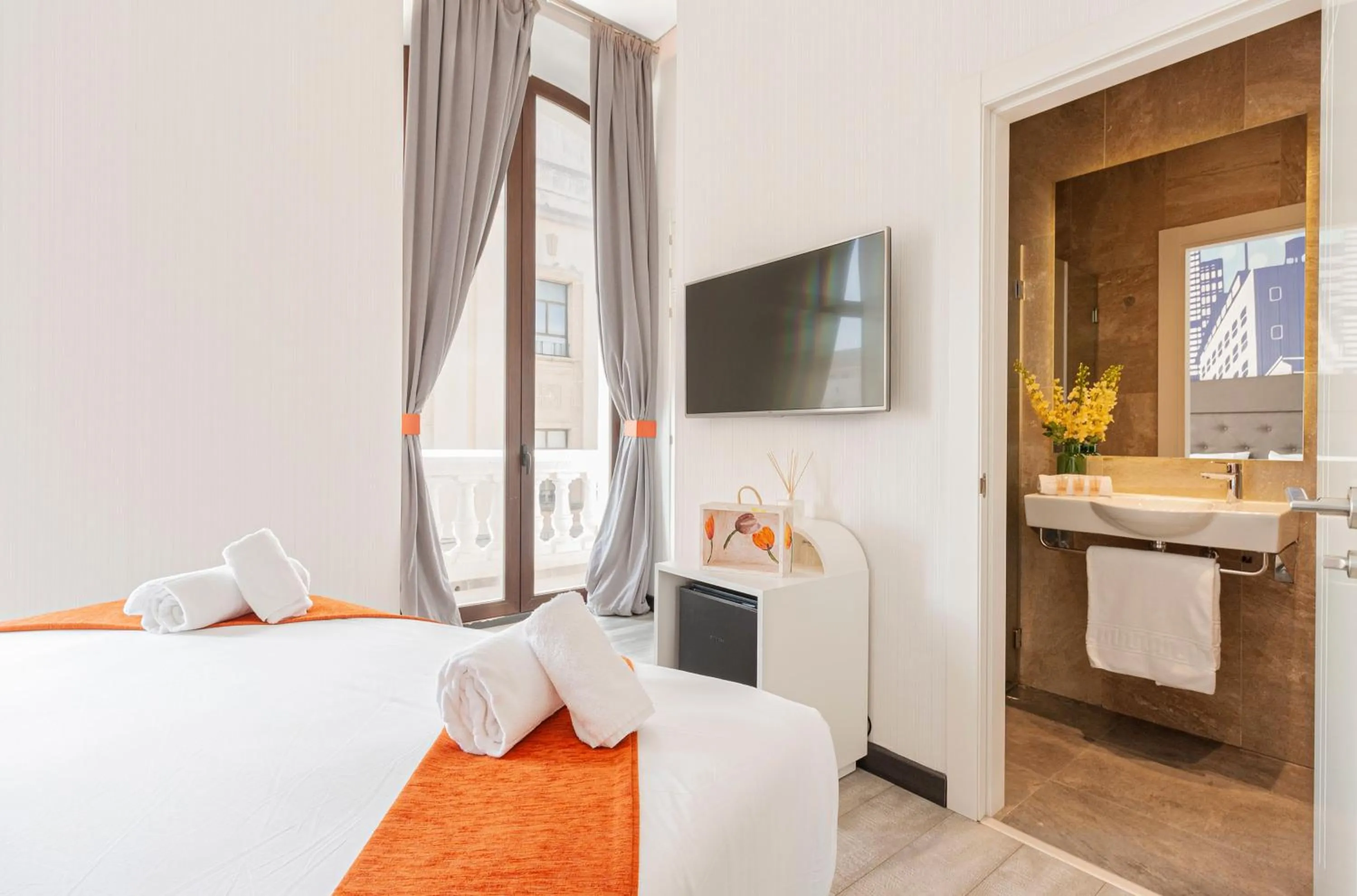 Bed in Oh Nice Revellin Ceuta