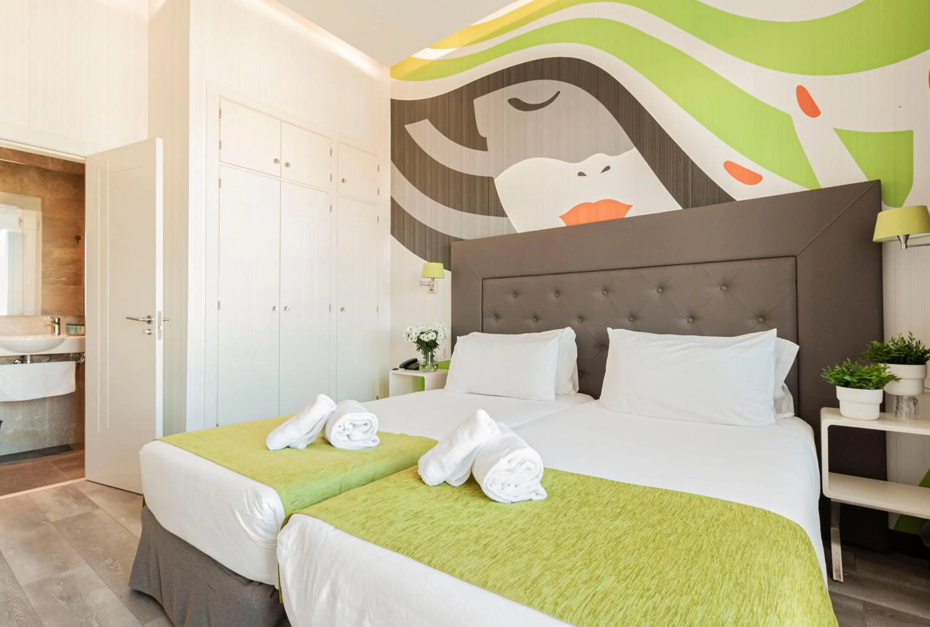 Bed in Oh Nice Revellin Ceuta