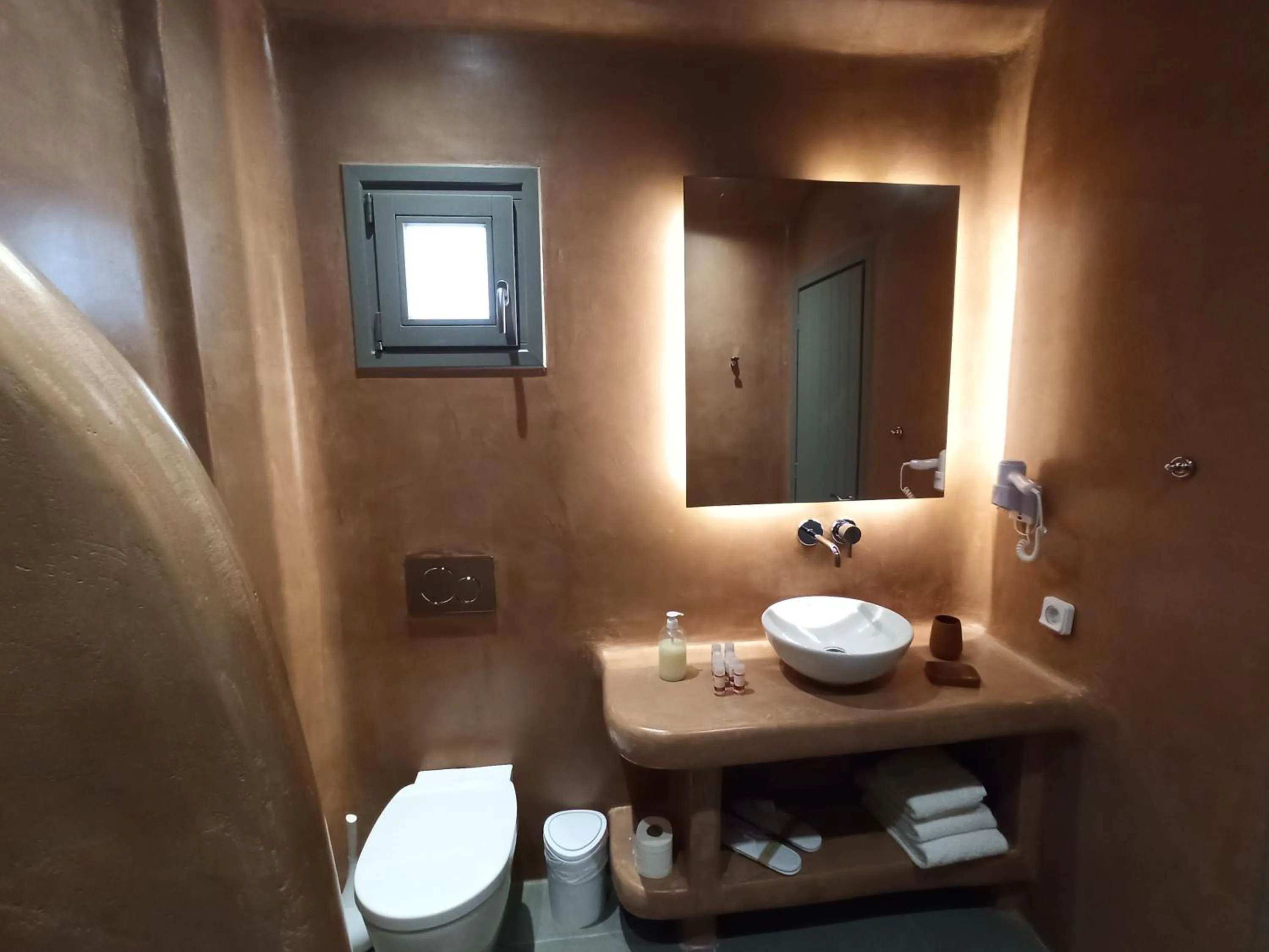 Bathroom in Amphitrite Suites Santorini