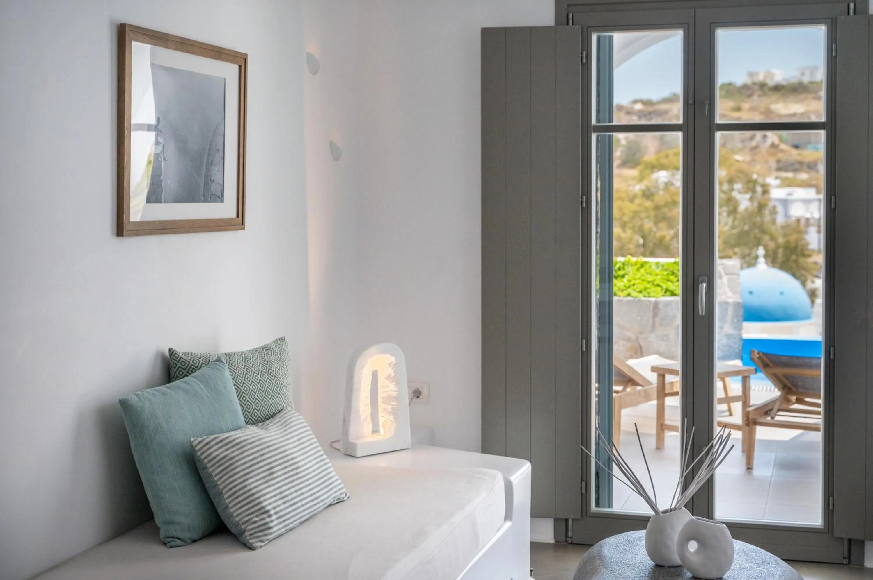 View (from property/room), Bed in Amphitrite Suites Santorini