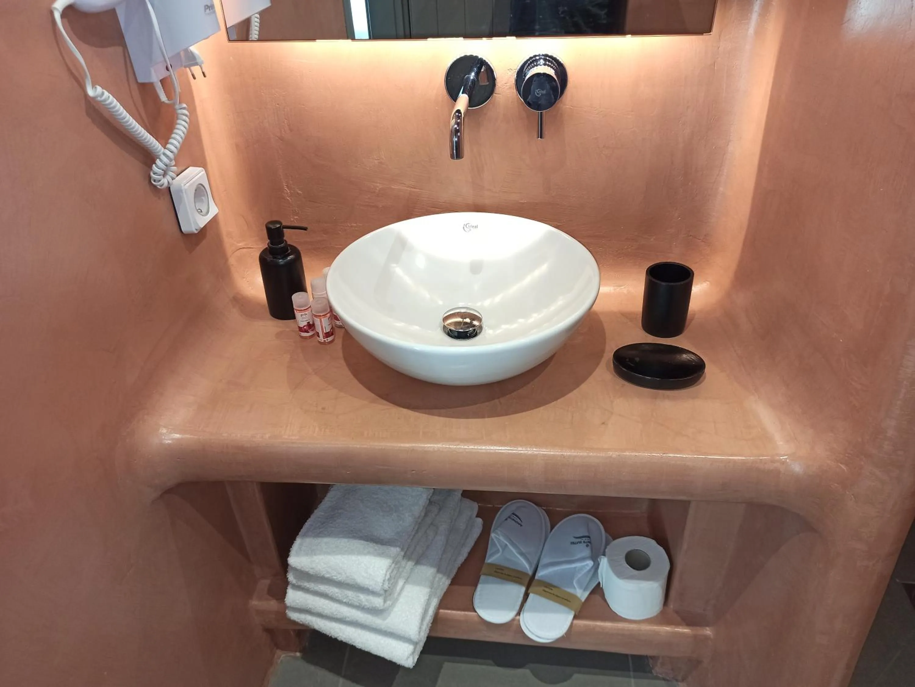 Bathroom in Amphitrite Suites Santorini