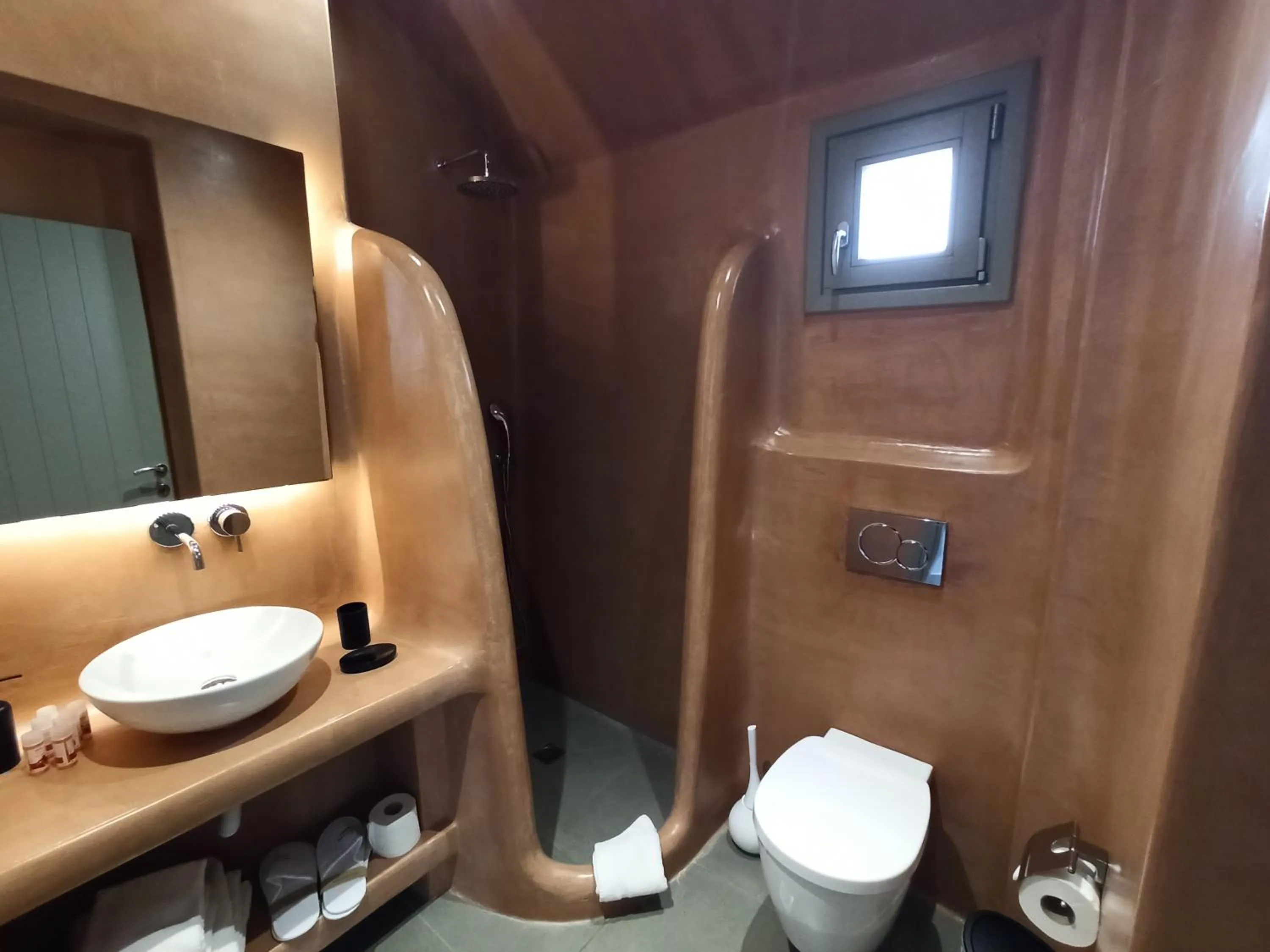 Bathroom in Amphitrite Suites Santorini