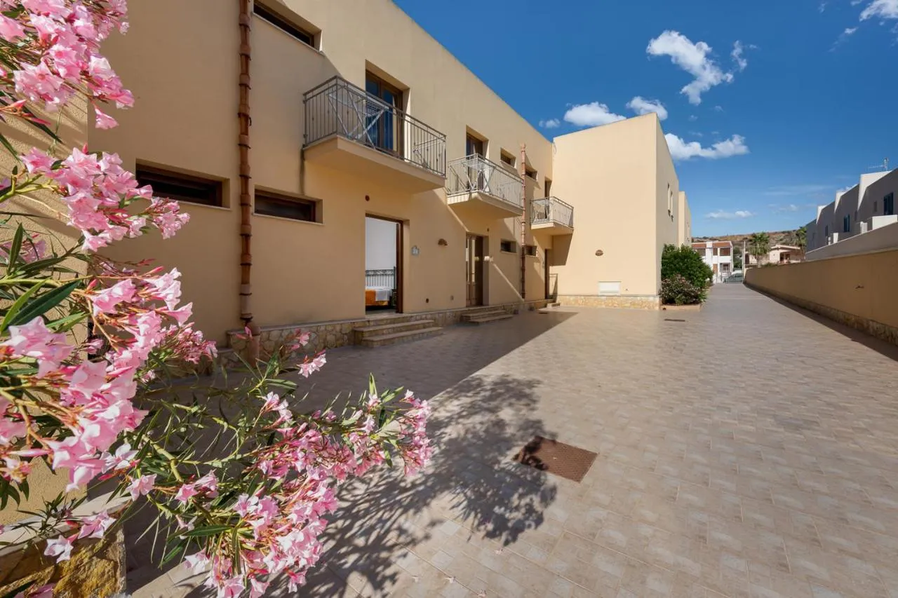 Property building in Case vacanza Al Paradise