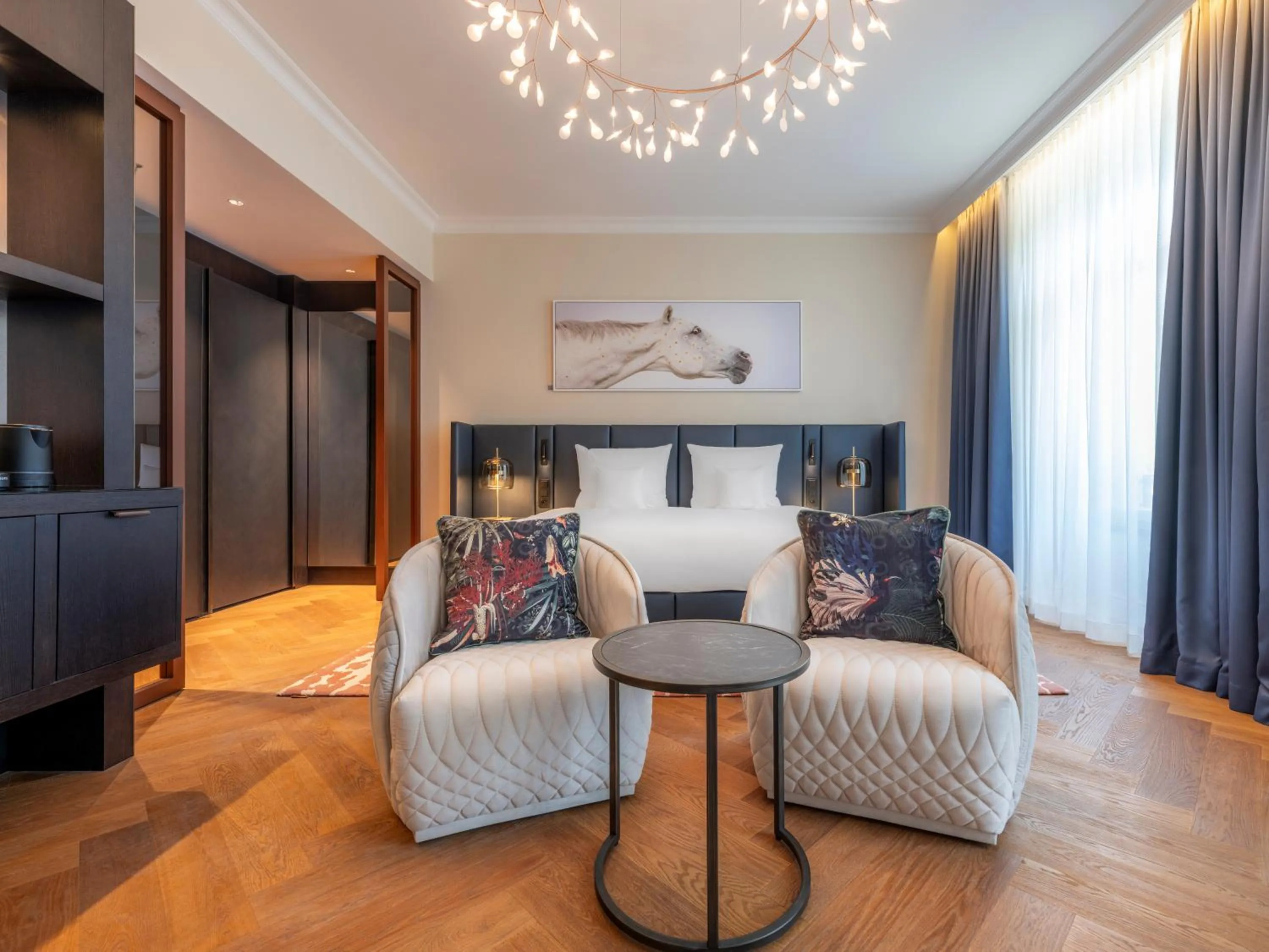 Photo of the whole room, Bed in Steigenberger Icon Europäischer Hof Baden Baden