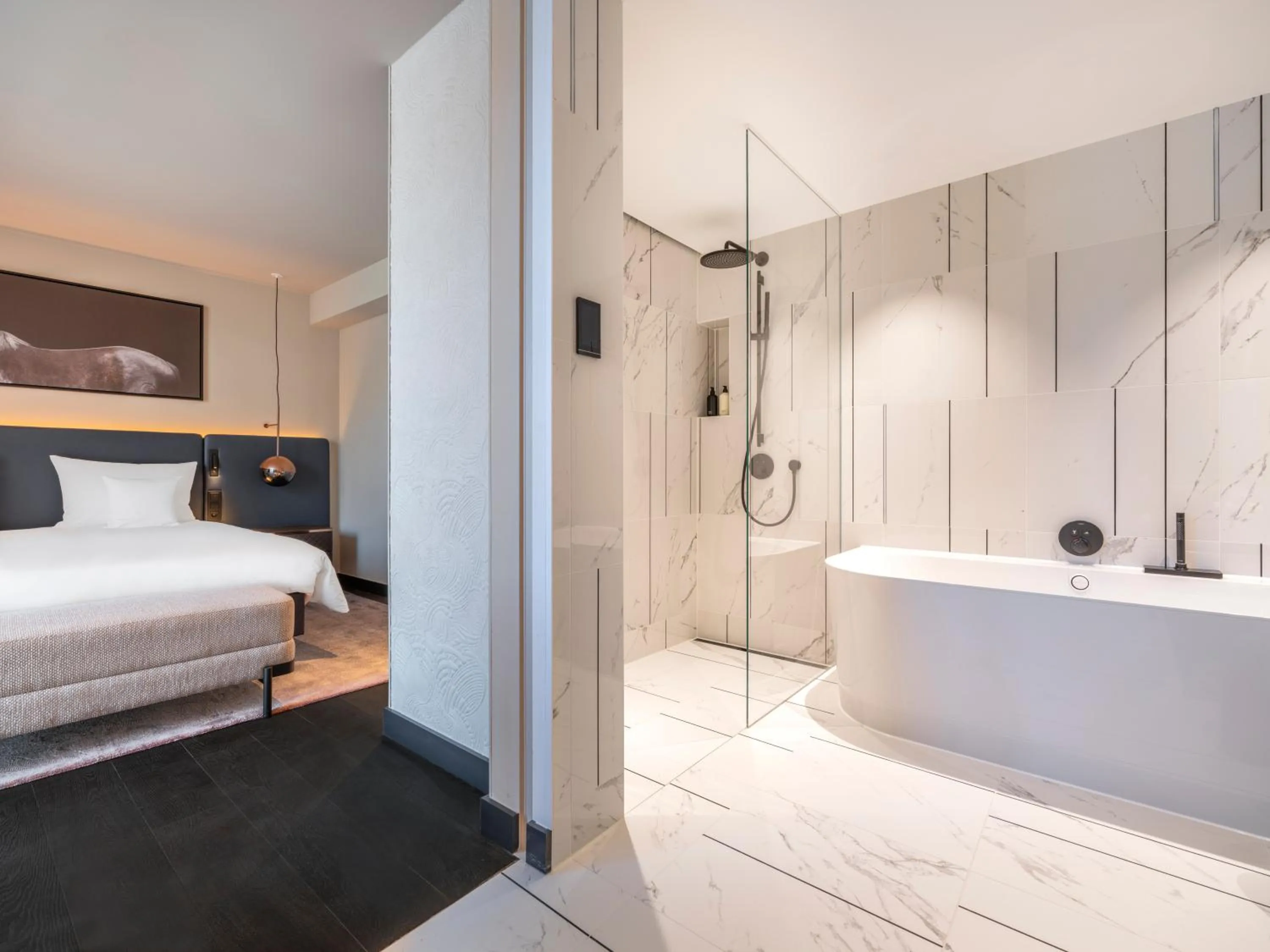 Bathroom, Bed in Steigenberger Icon Europäischer Hof Baden Baden