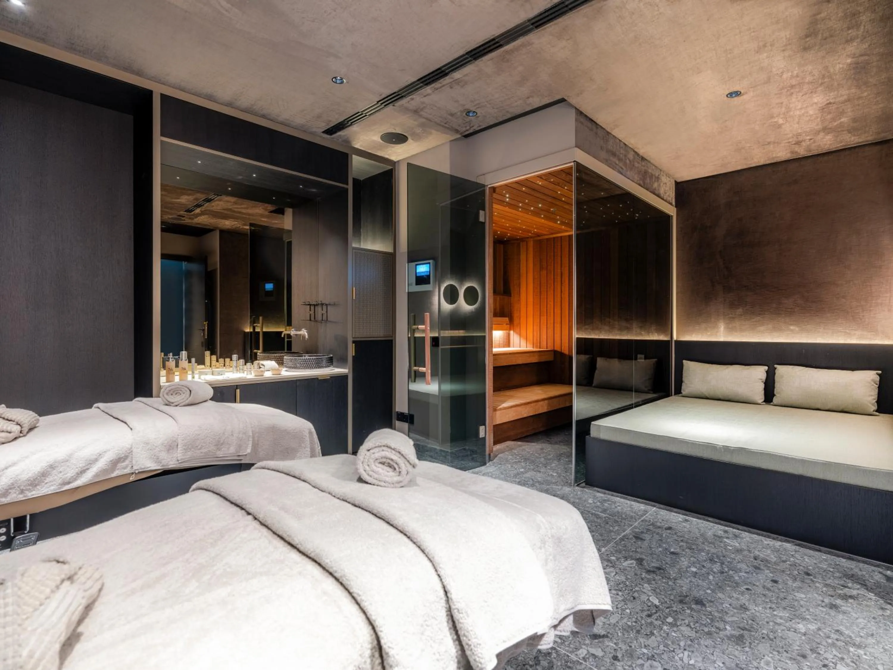 Sauna, Bed in Steigenberger Icon Europäischer Hof Baden Baden