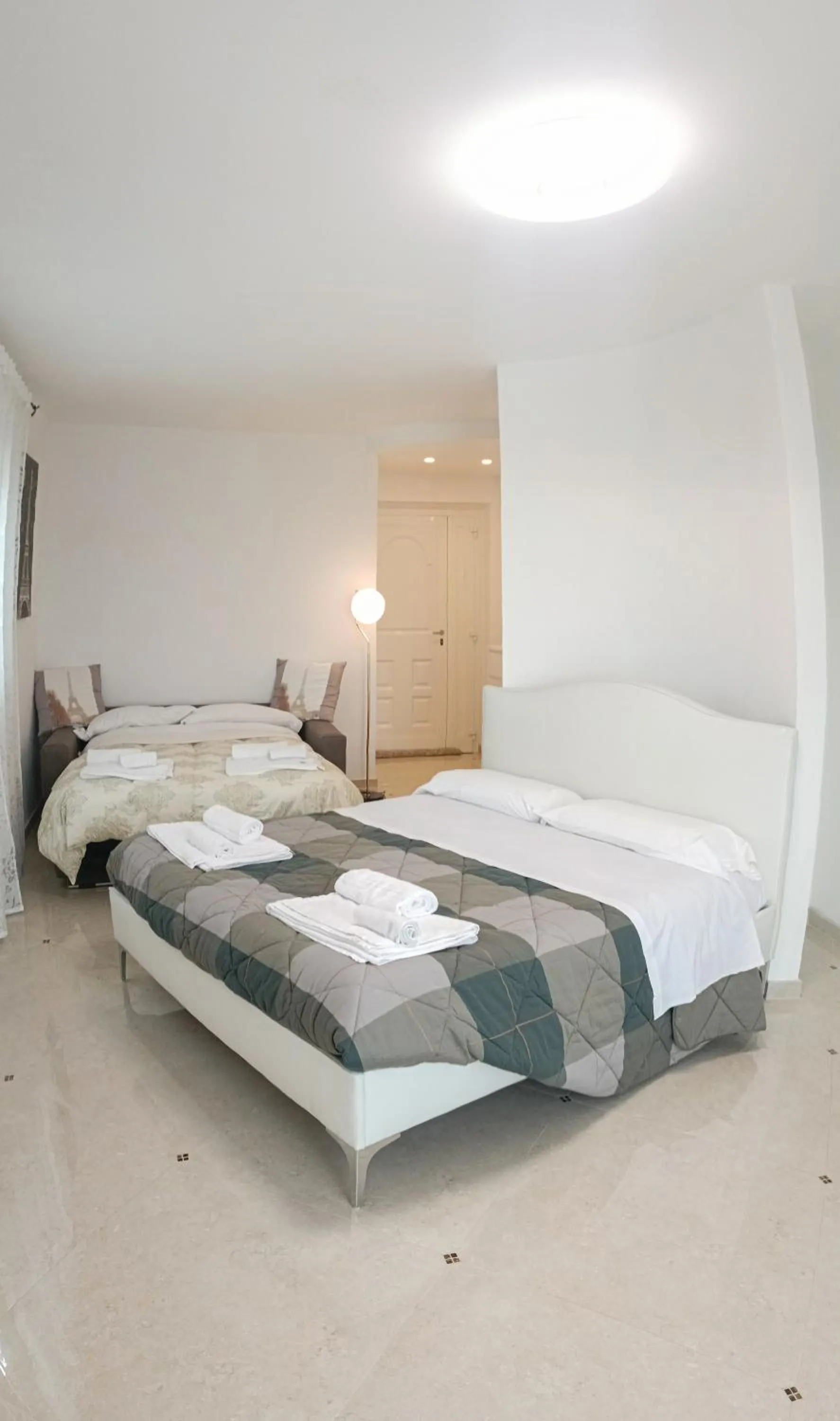 Bed in Villa Carmen Resort