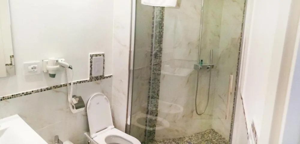 Bathroom in Villa Carmen Resort