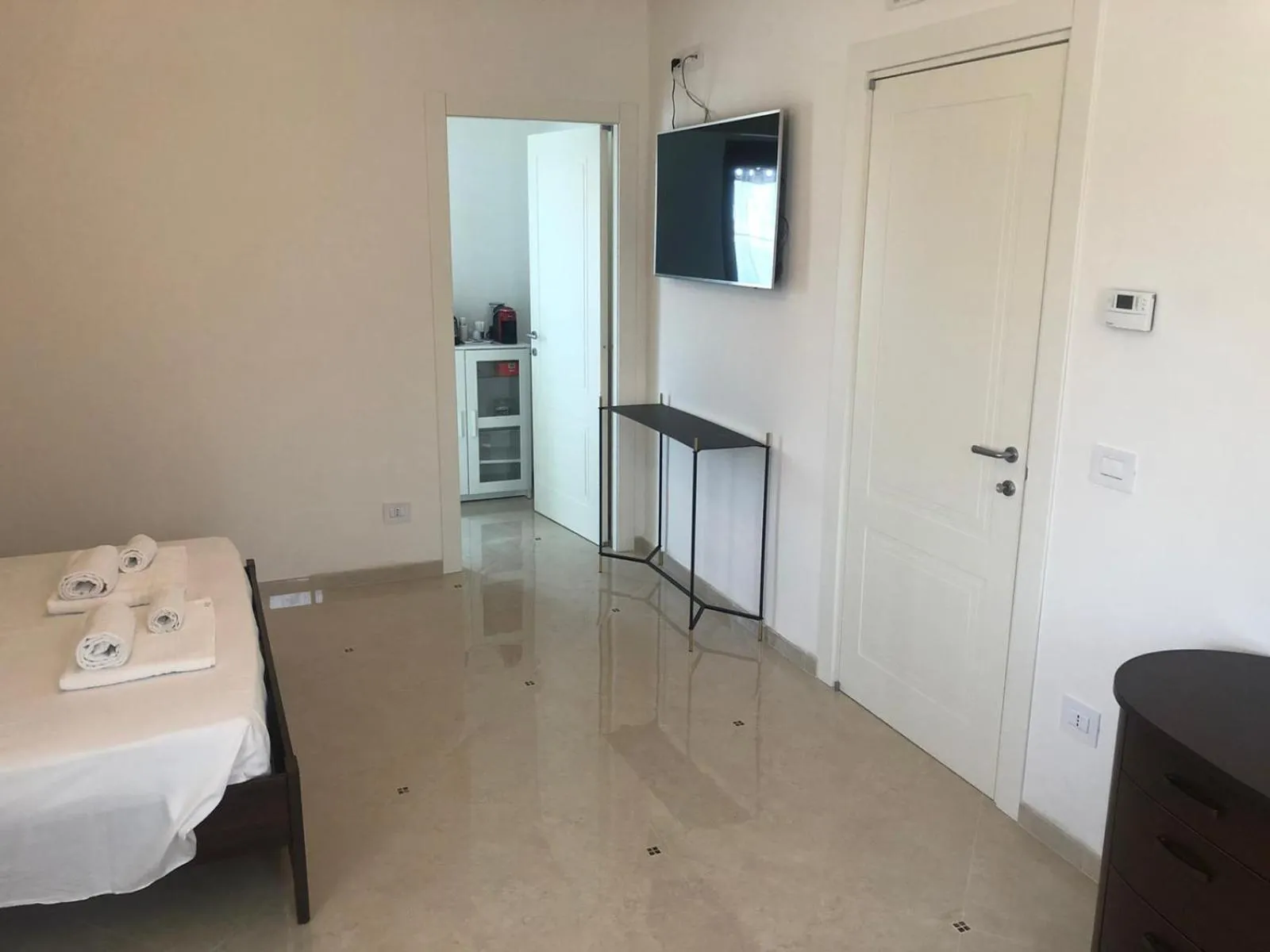 Bed in Villa Carmen Resort