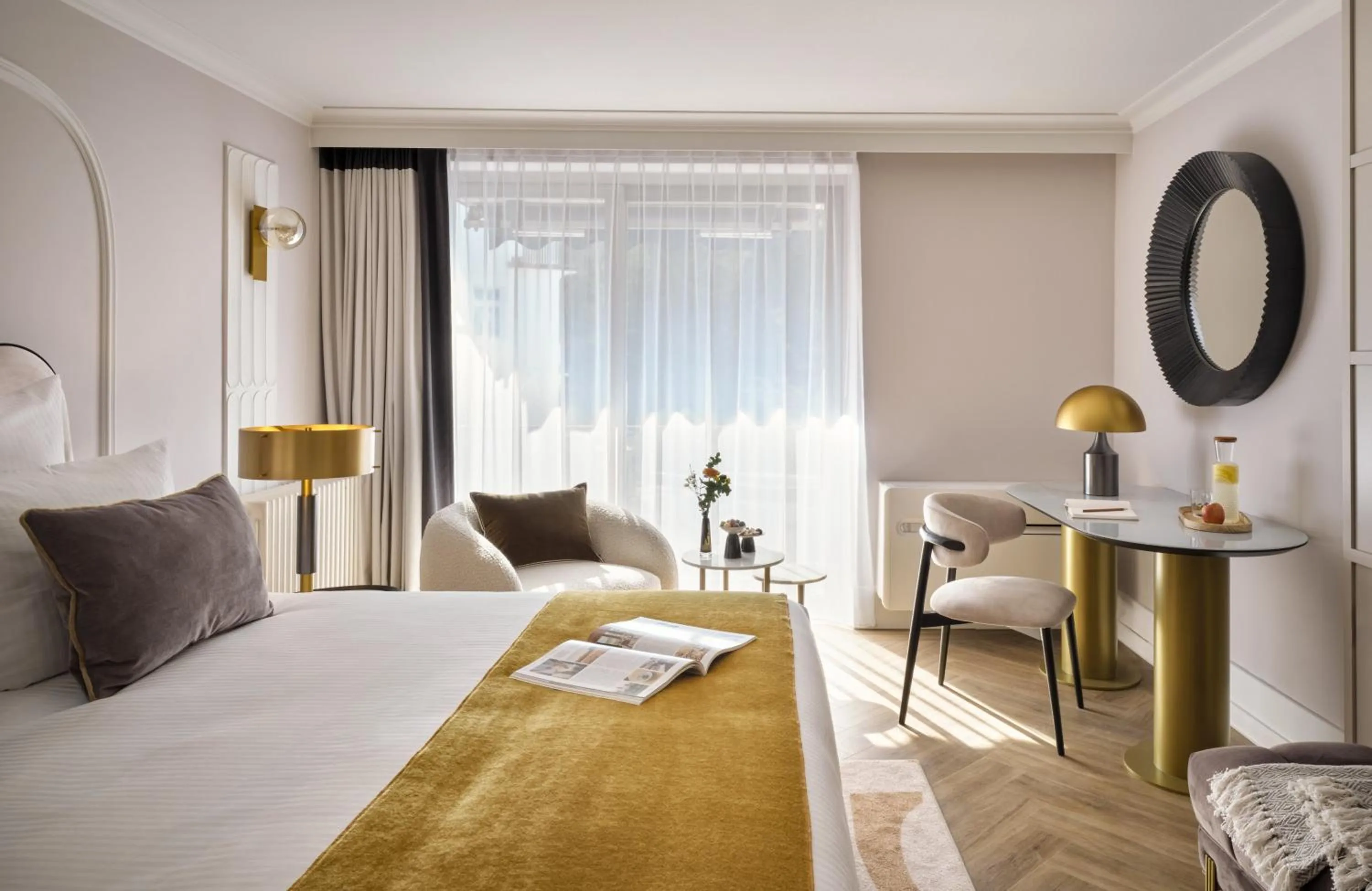 Photo of the whole room, Bed in Badischer Hof Baden-Baden - Leonardo Limited Edition